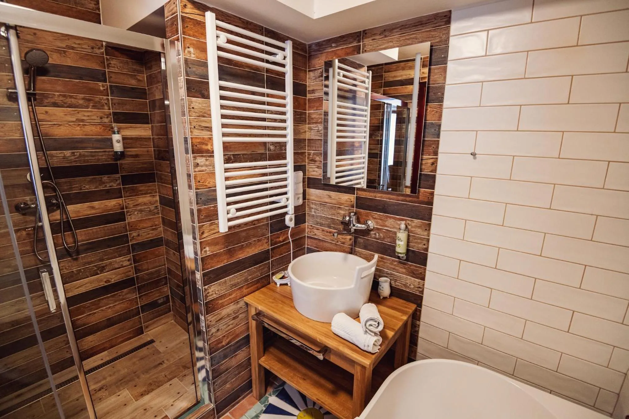 Shower in Šumava Inn