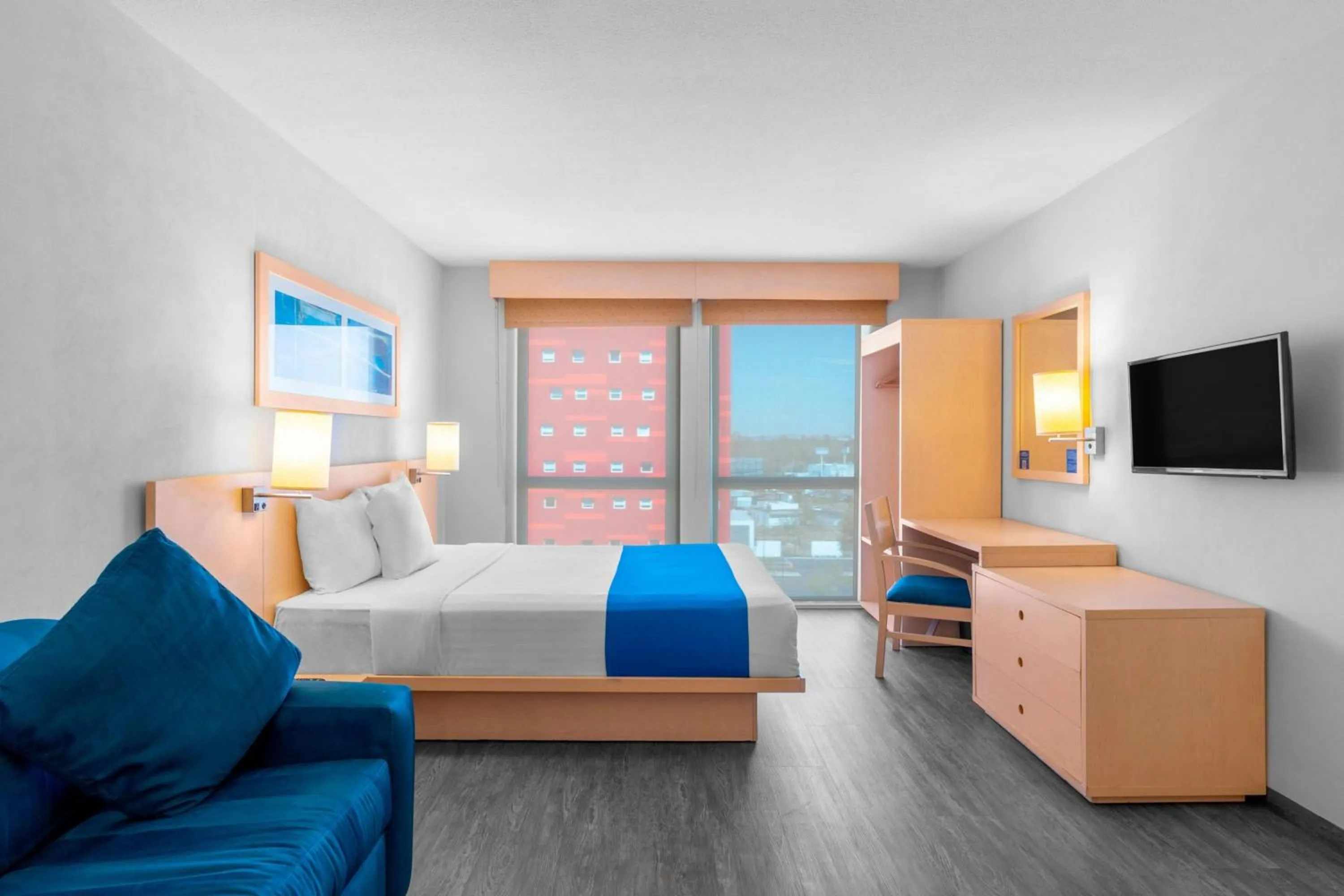 Photo of the whole room, Bed in City Express by Marriott Aguascalientes Sur