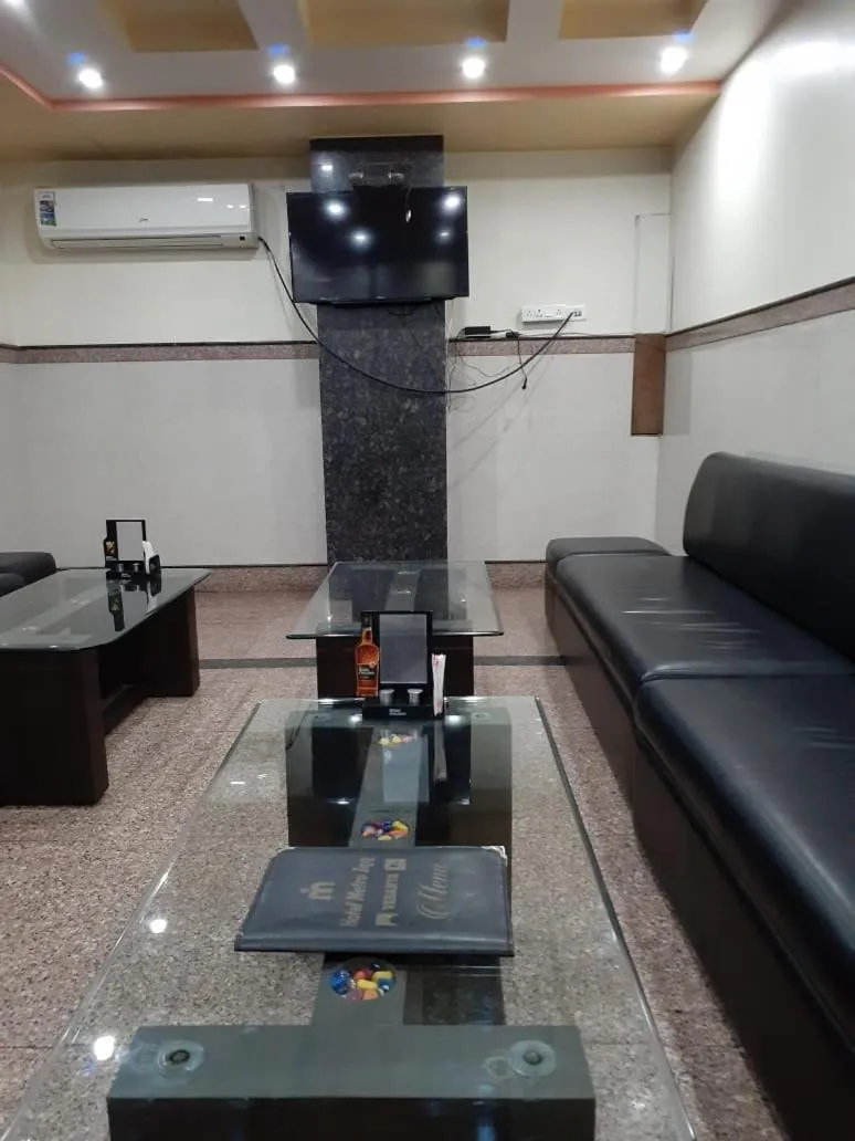 Breakfast in Hotel Metro Inn