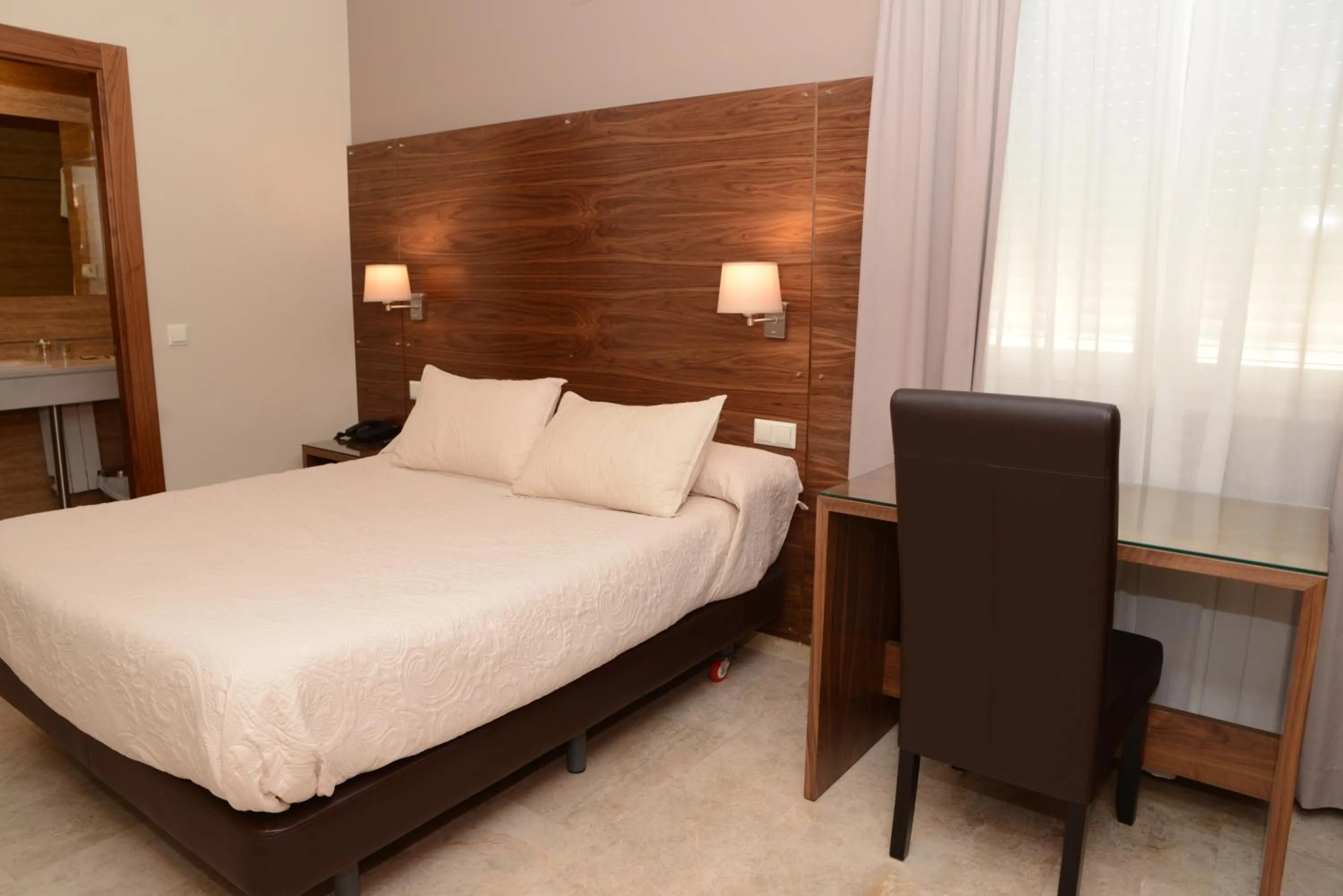 Photo of the whole room, Bed in Hotel Escudero