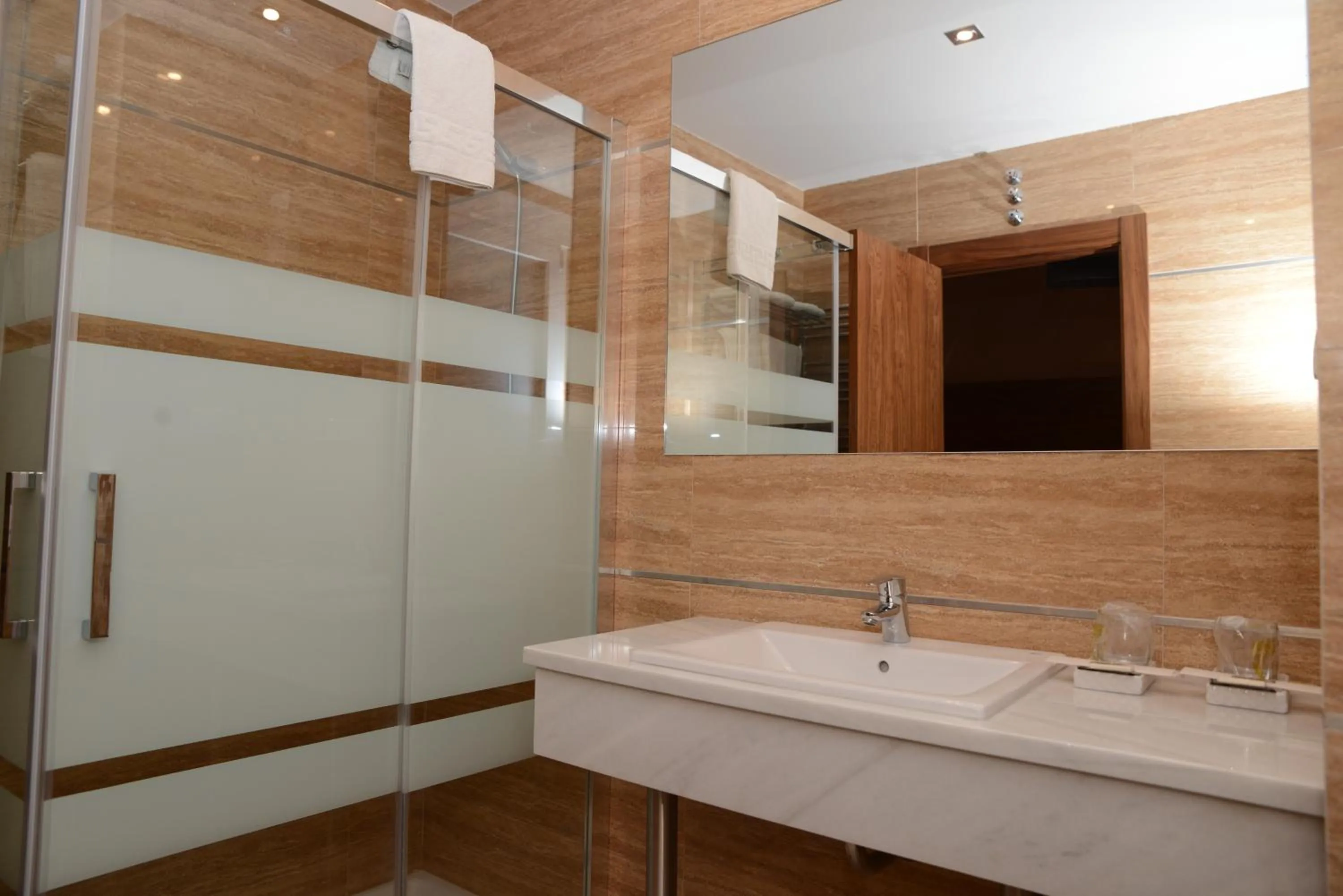 Bathroom in Hotel Escudero