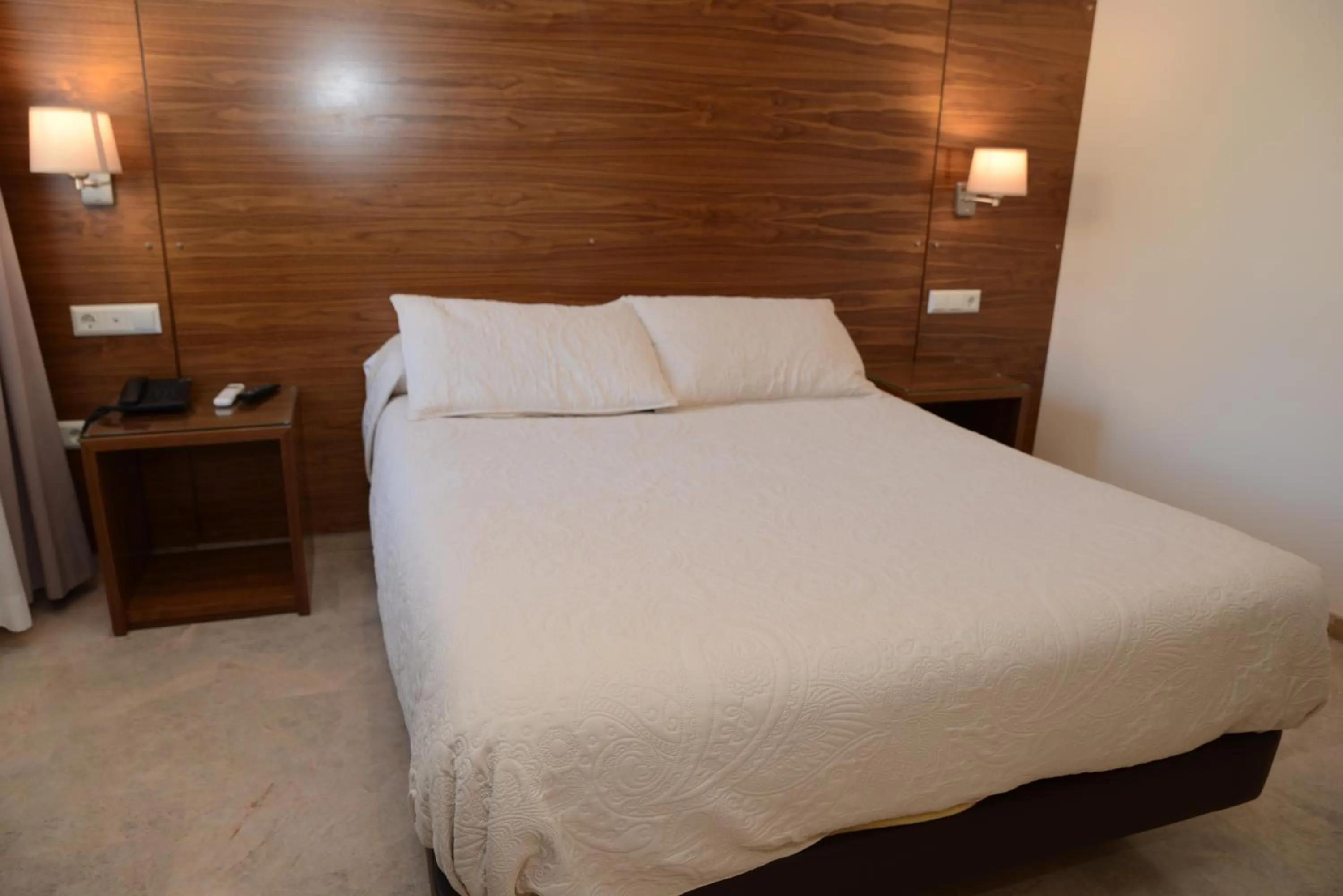 Bedroom, Bed in Hotel Escudero