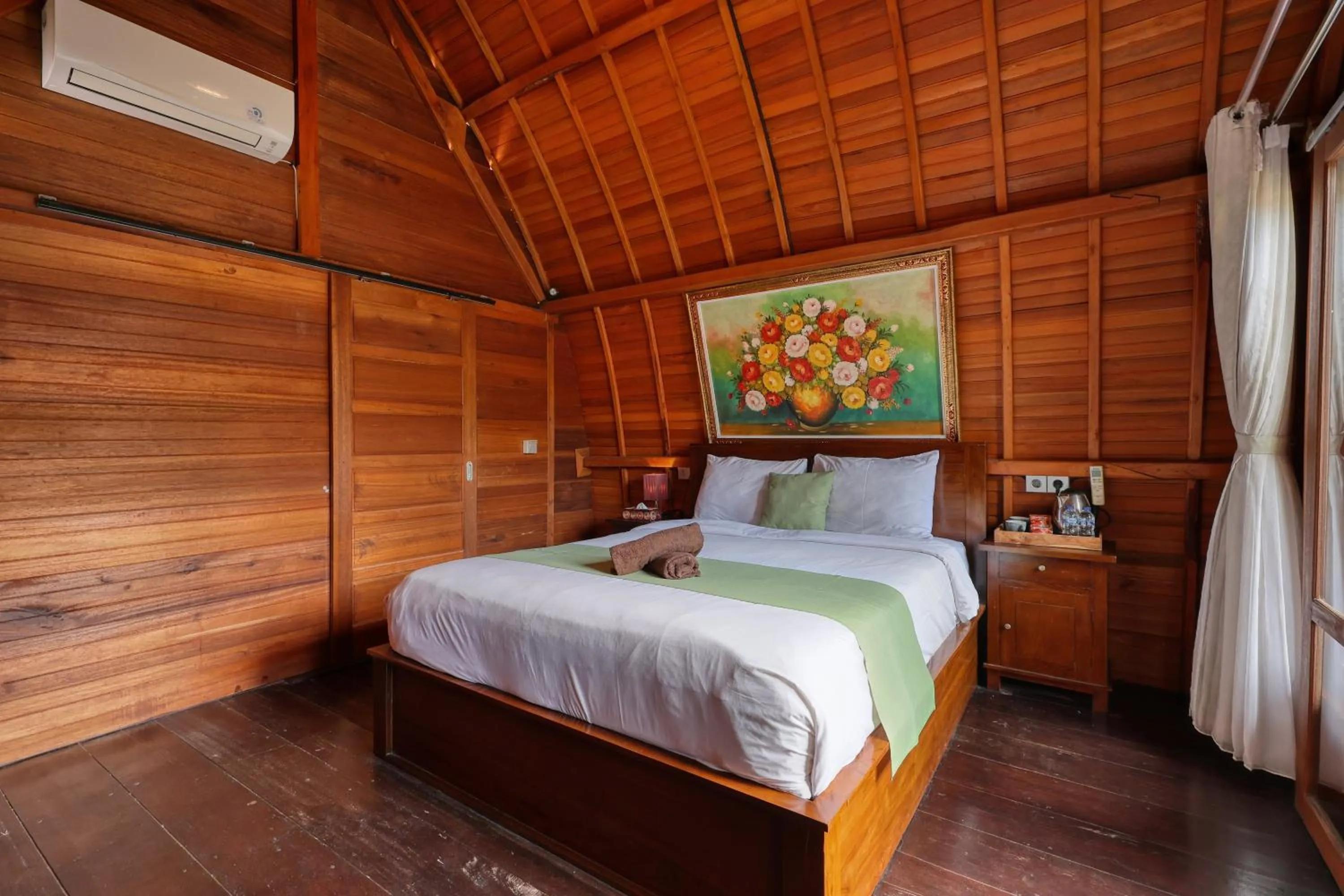 Bed in Adi Bungalow Nusa Penida