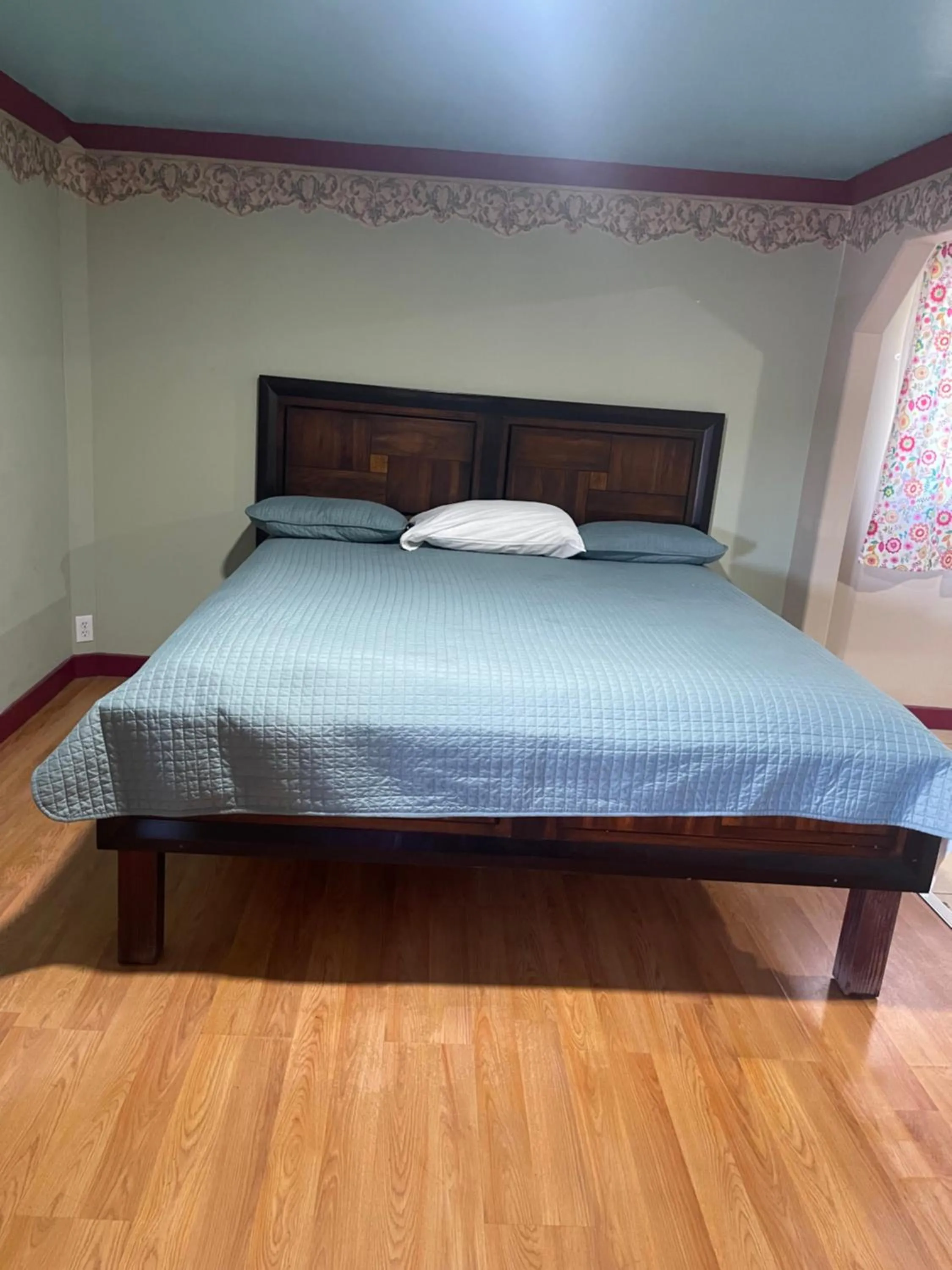 Bed in Provo Inn & Suites