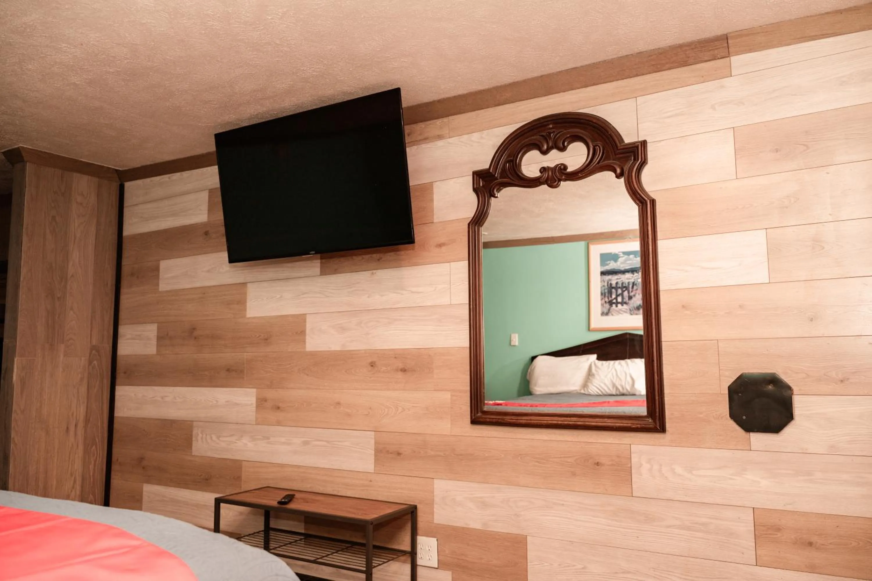 Bedroom in Provo Inn & Suites