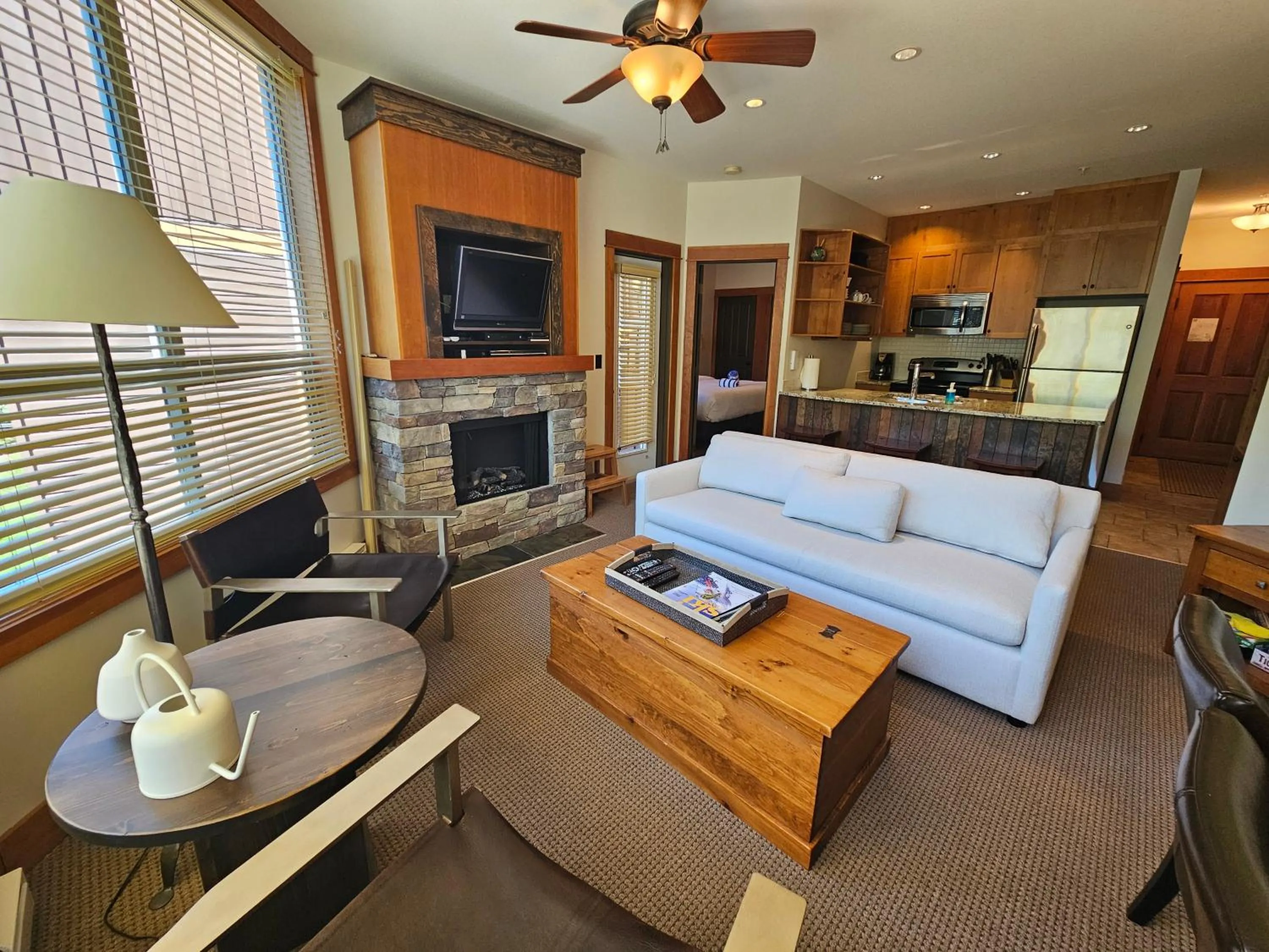 Timberline Lodges by Fernie Lodging Co