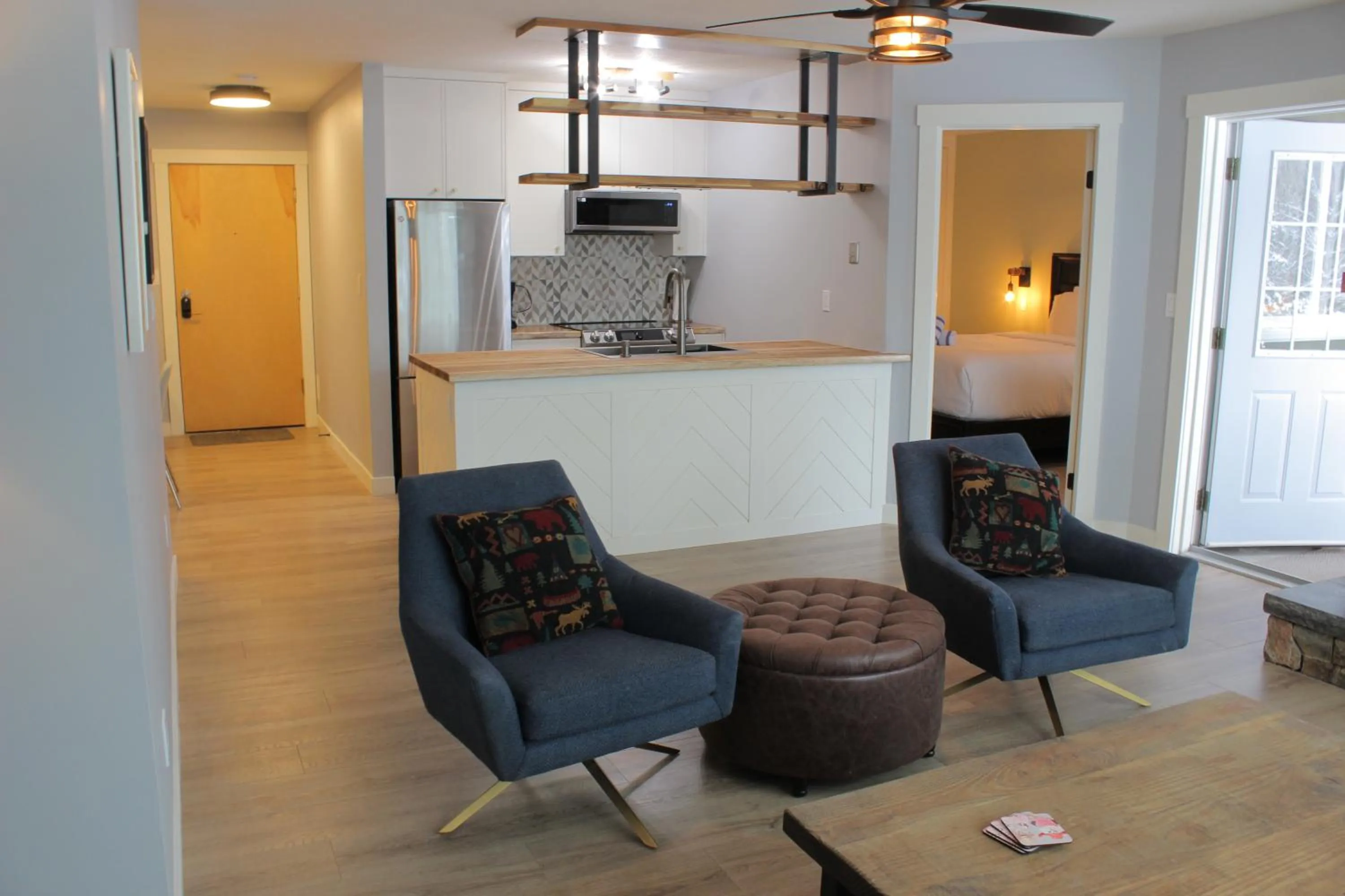 Timberline Lodges by Fernie Lodging Co