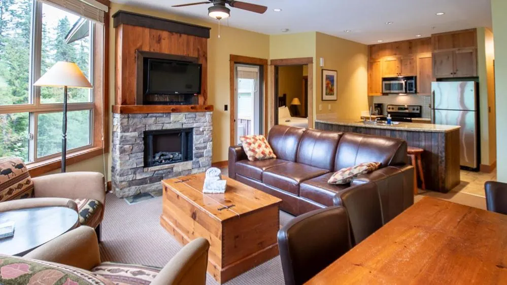 Timberline Lodges by Fernie Lodging Co