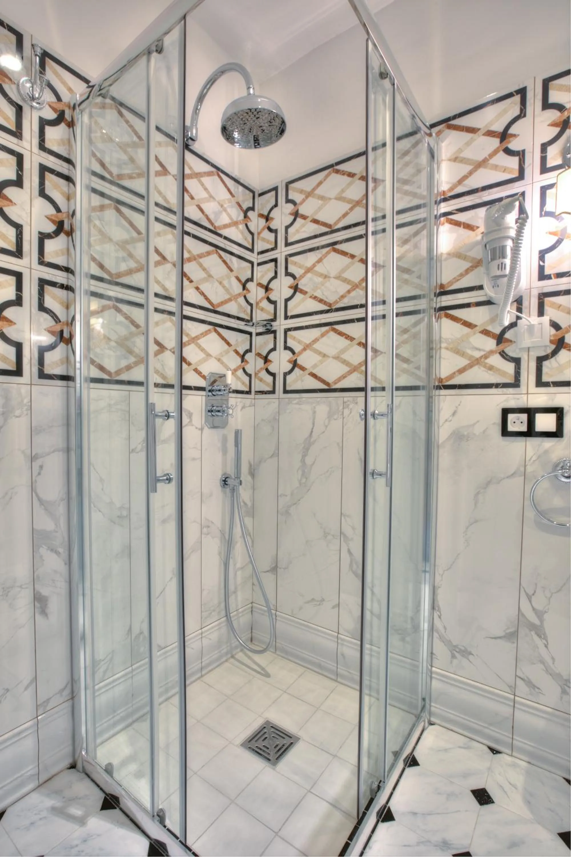 ABA LUXURY B E B Nice