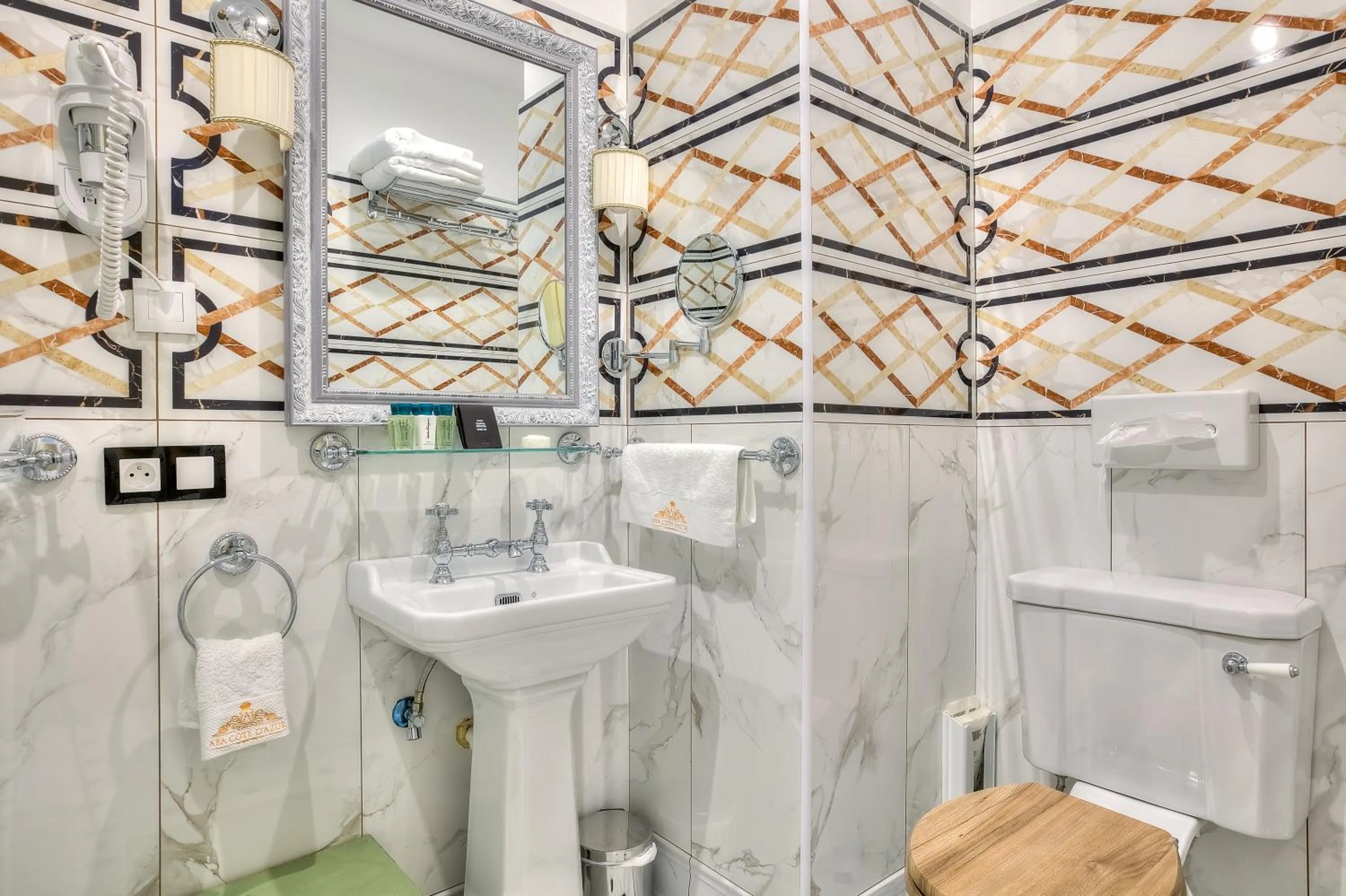 ABA LUXURY B E B Nice