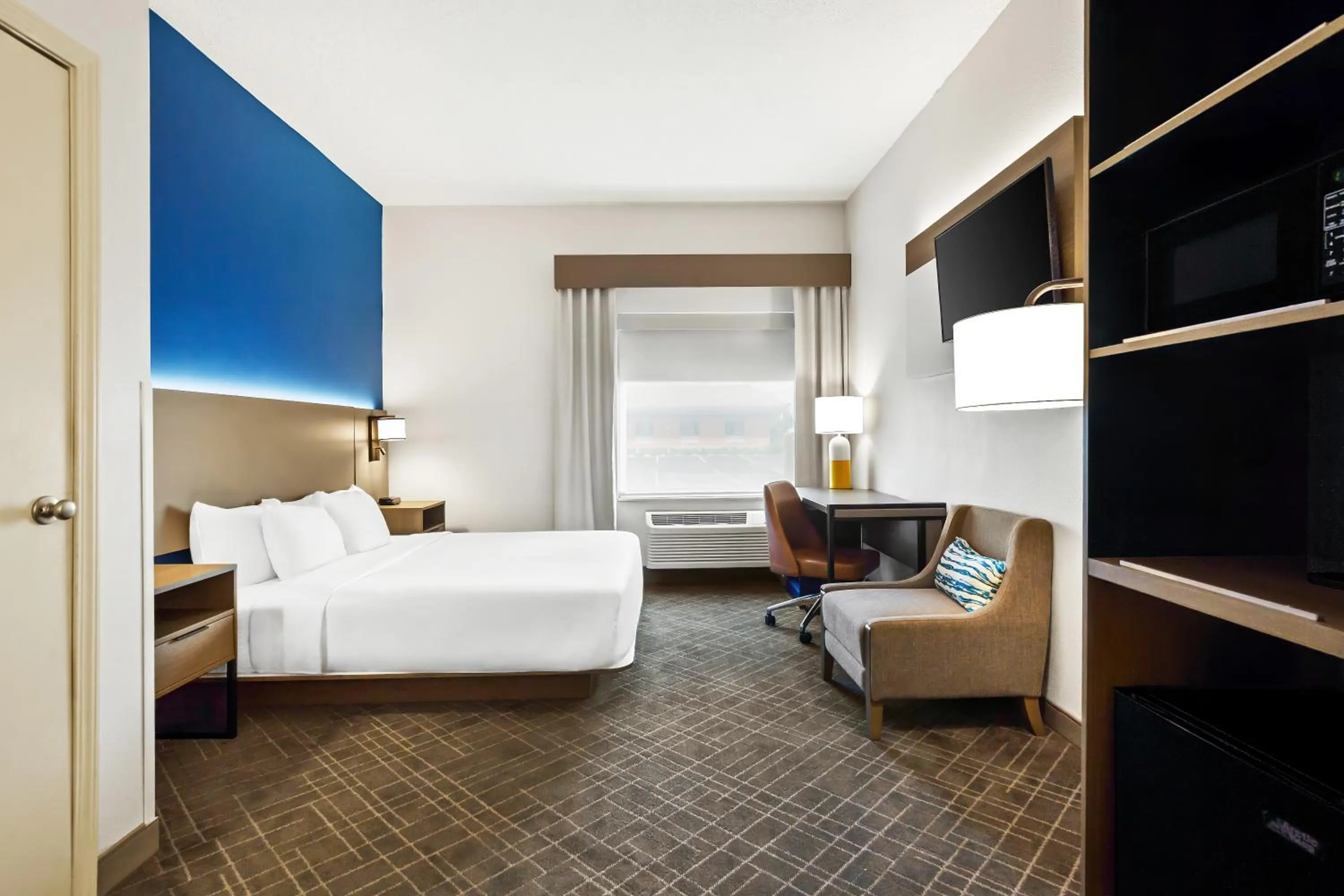 Bedroom, Bed in Comfort Inn & Suites O'Fallon - St Louis Area