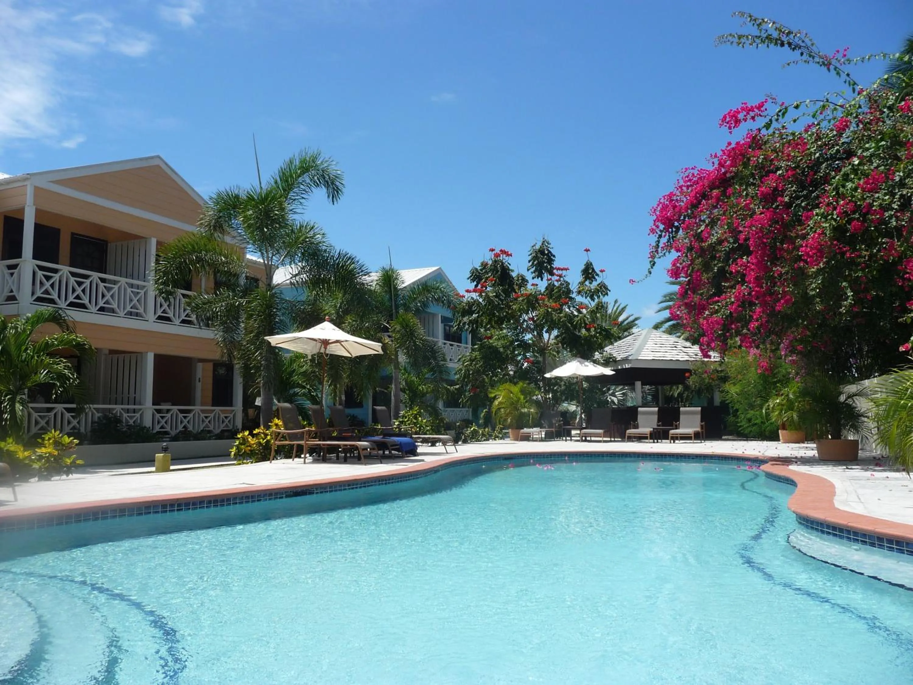 Swimming pool in Buccaneer Beach Club