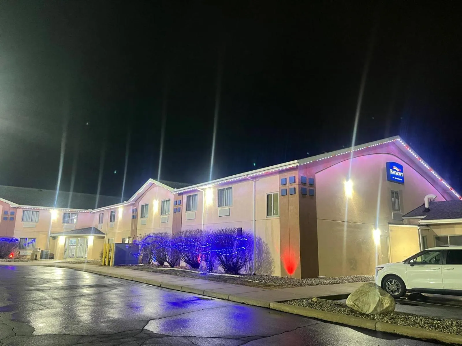 Property building in Baymont Toledo Airport Hotel Swanton