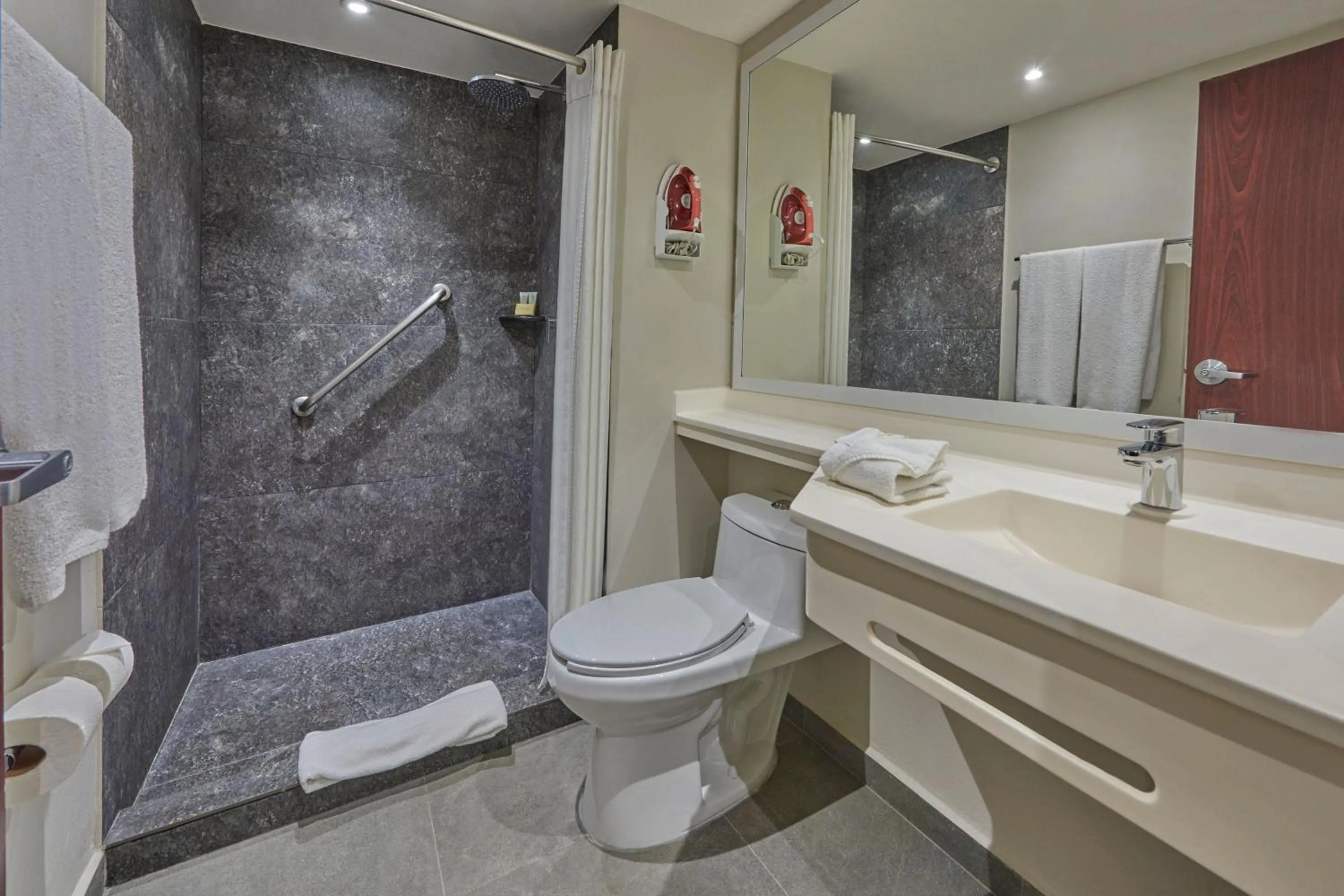 Bathroom in City Express by Marriott Playa del Carmen