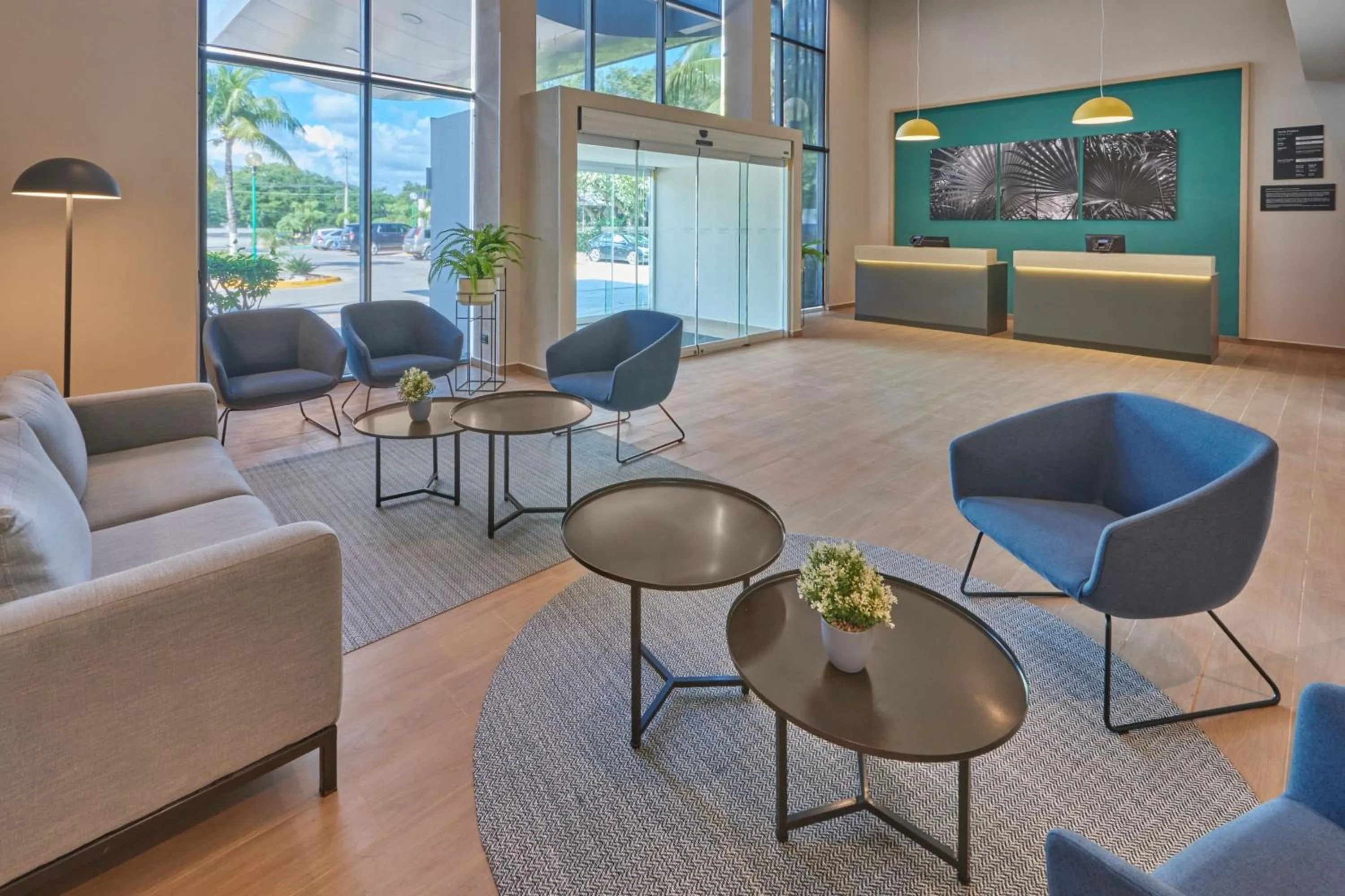 Lobby or reception in City Express by Marriott Playa del Carmen