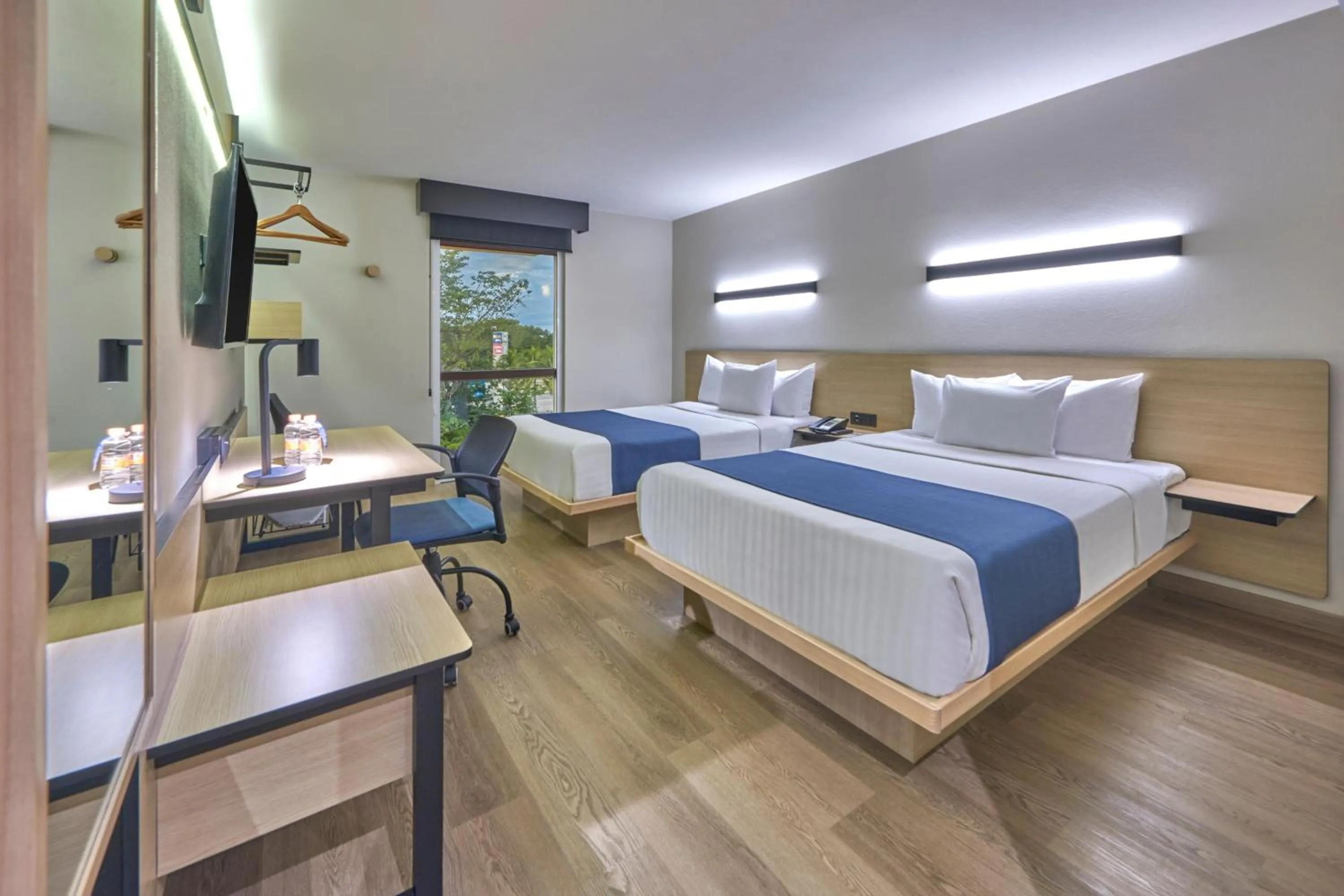 Bedroom, Bed in City Express by Marriott Playa del Carmen