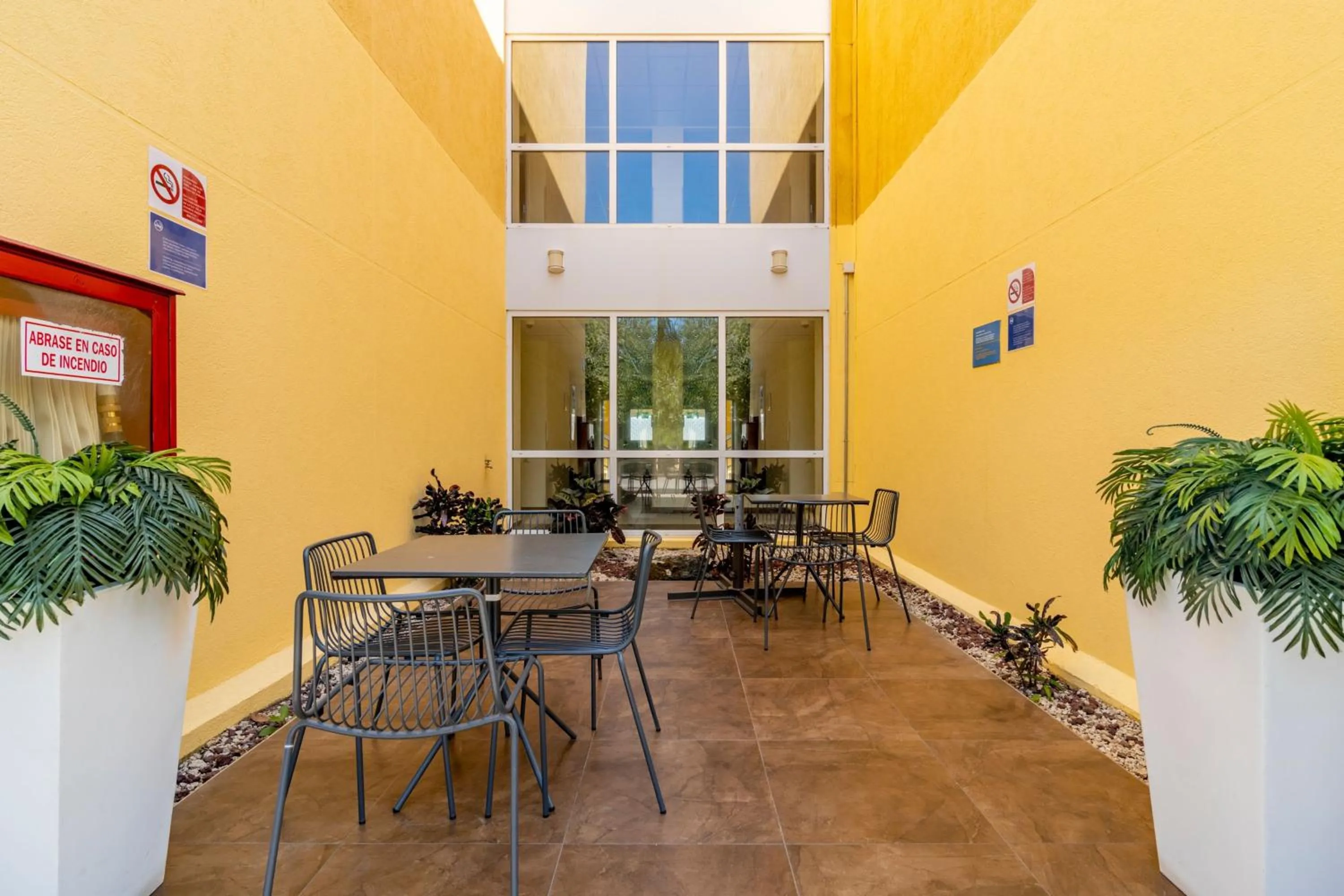 Property building in City Express by Marriott Playa del Carmen