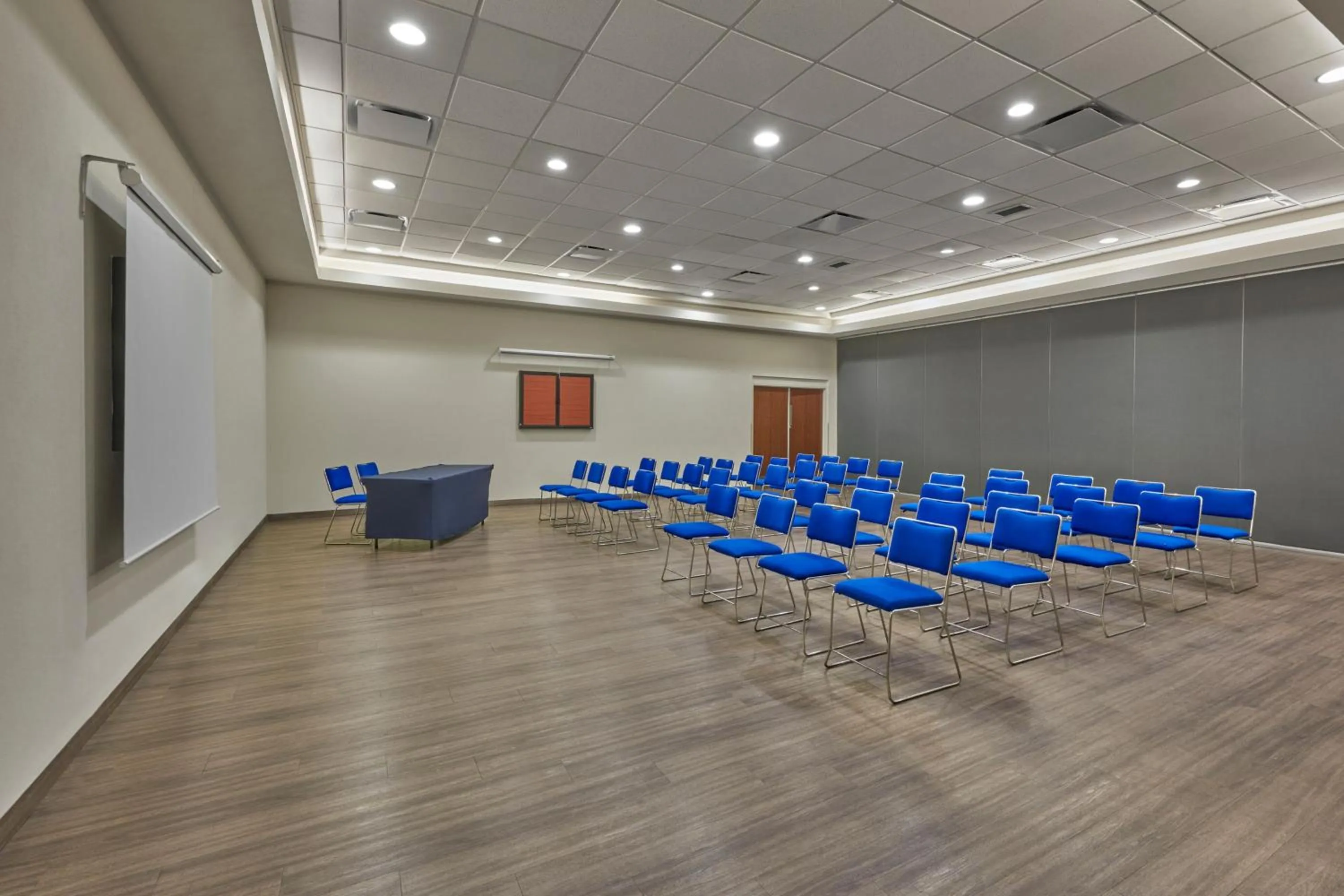 Meeting/conference room in City Express by Marriott Playa del Carmen