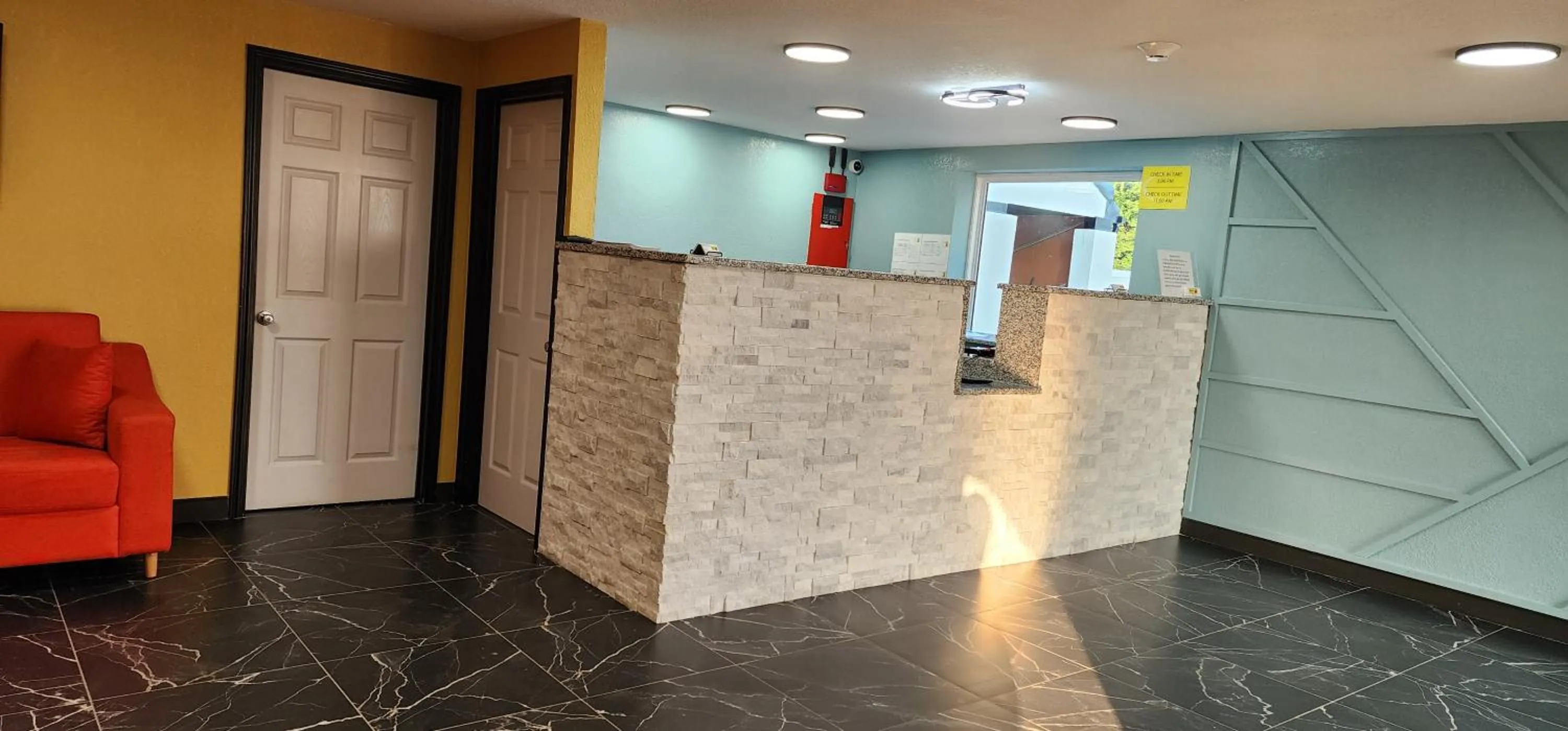 Lobby or reception in Super 8 by Wyndham Vandalia/Dayton International Airport