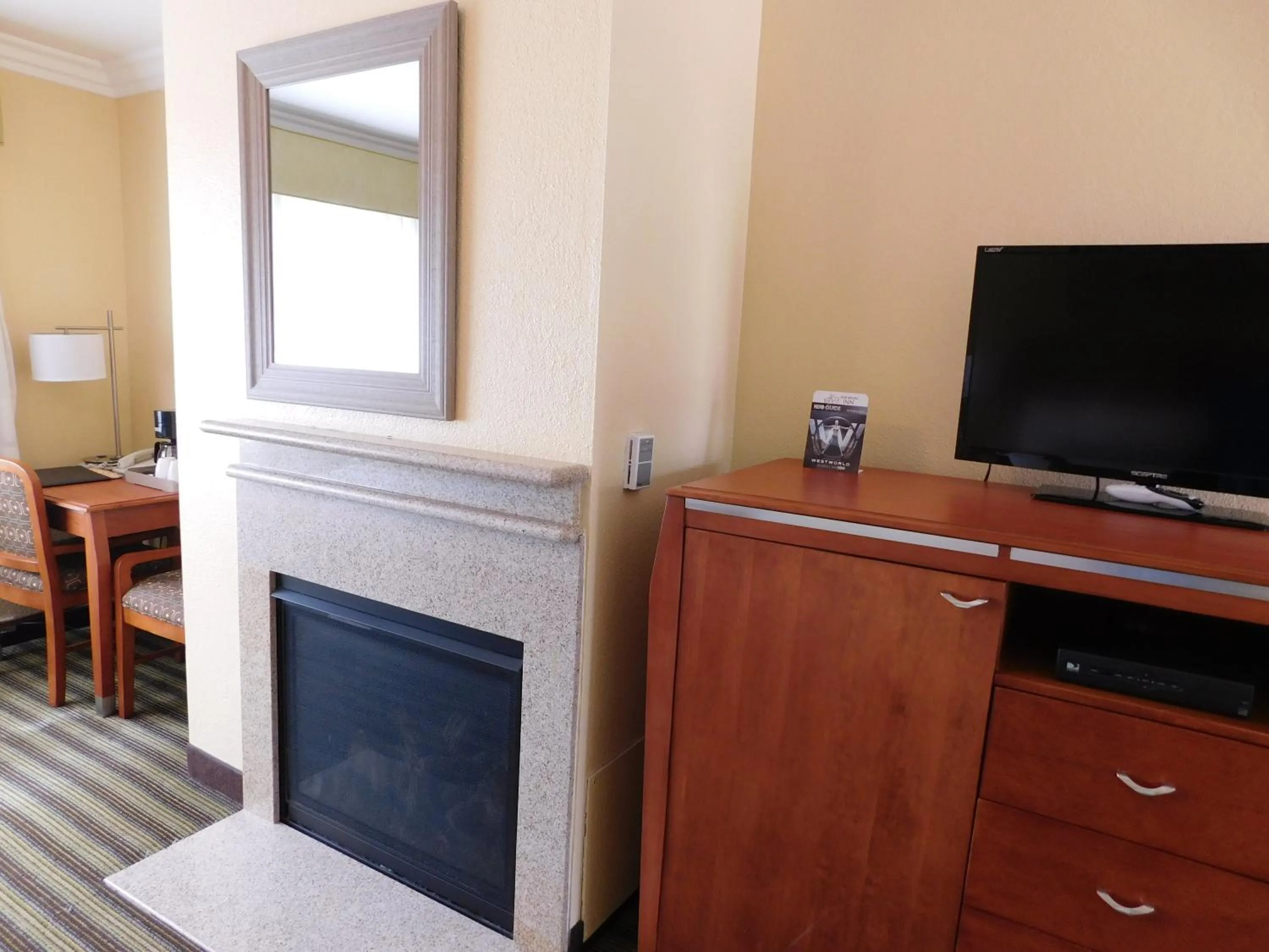 TV and multimedia in Deer Haven Inn