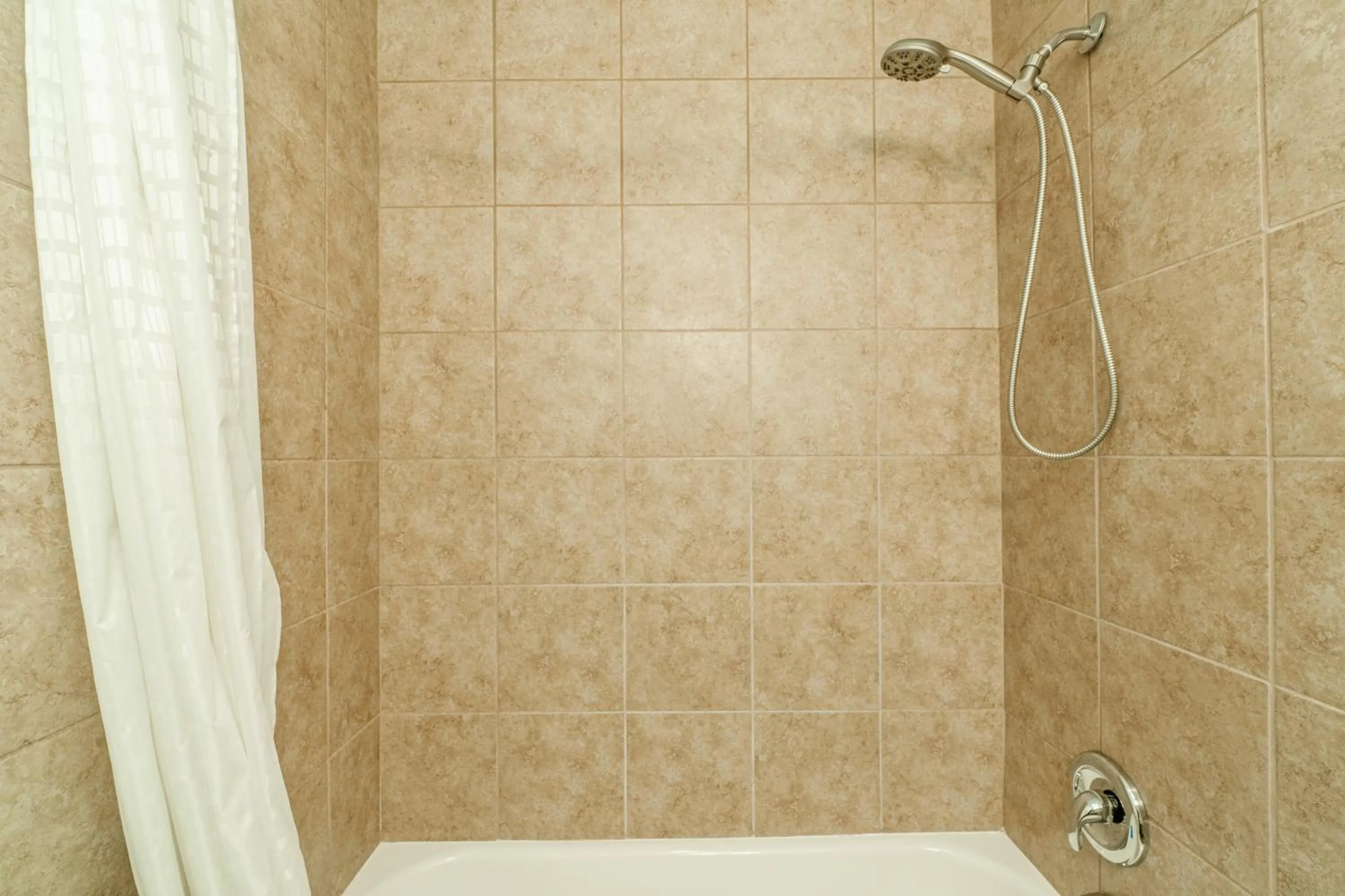 Bathroom in Hotel O Longhorn Boise City OK