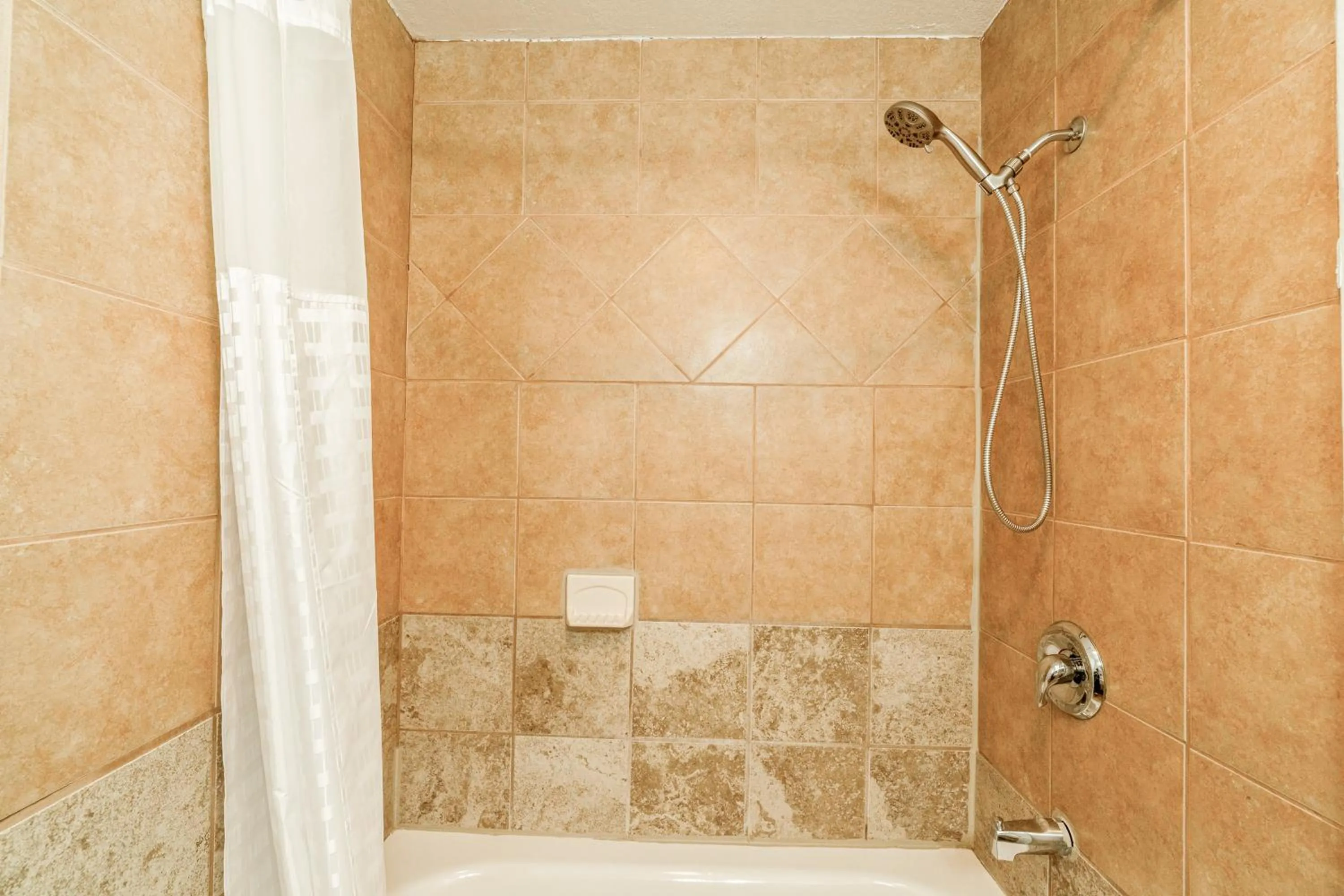 Bathroom in Hotel O Longhorn Boise City OK