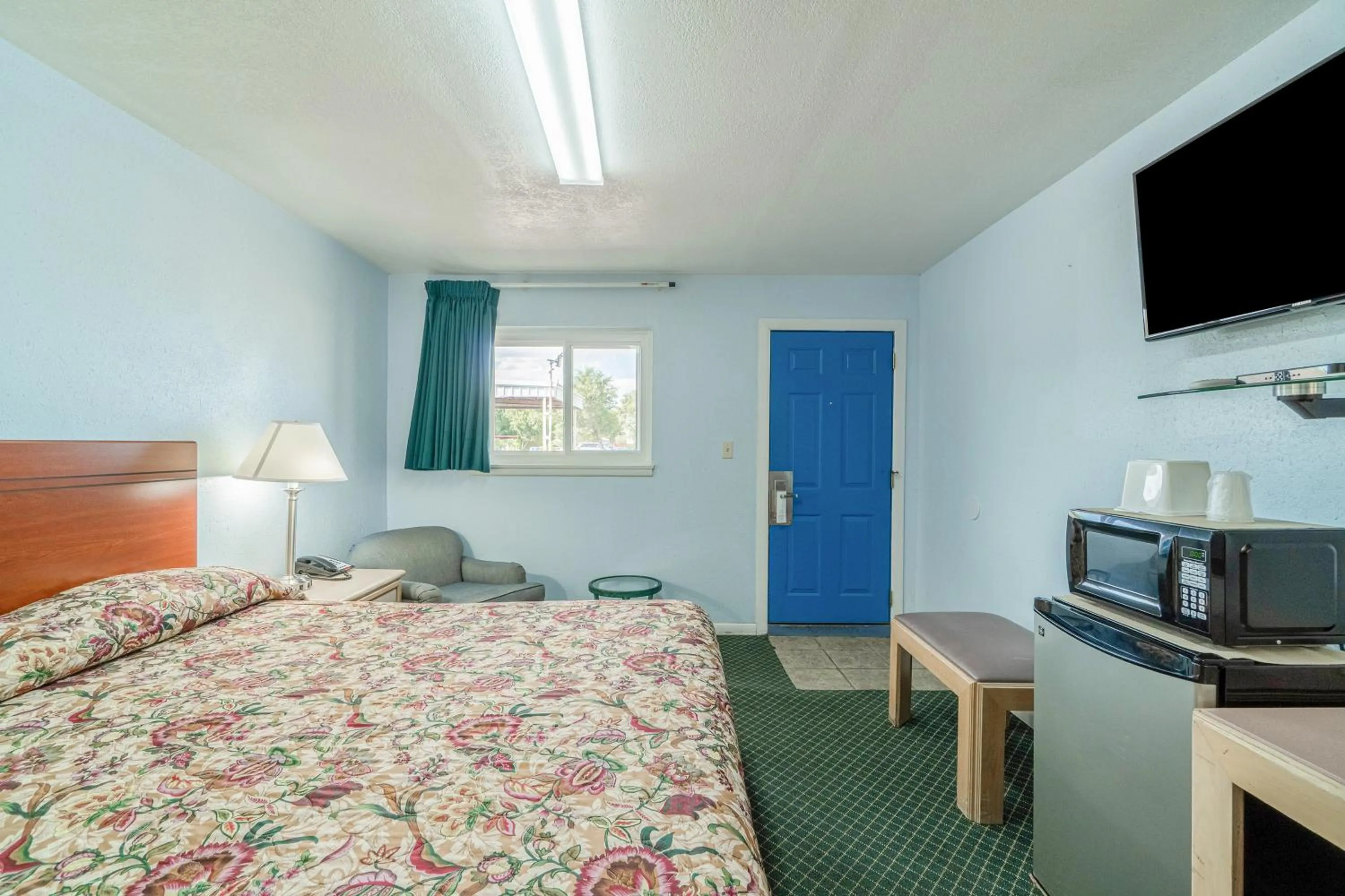 Bedroom, Bed in Hotel O Longhorn Boise City OK