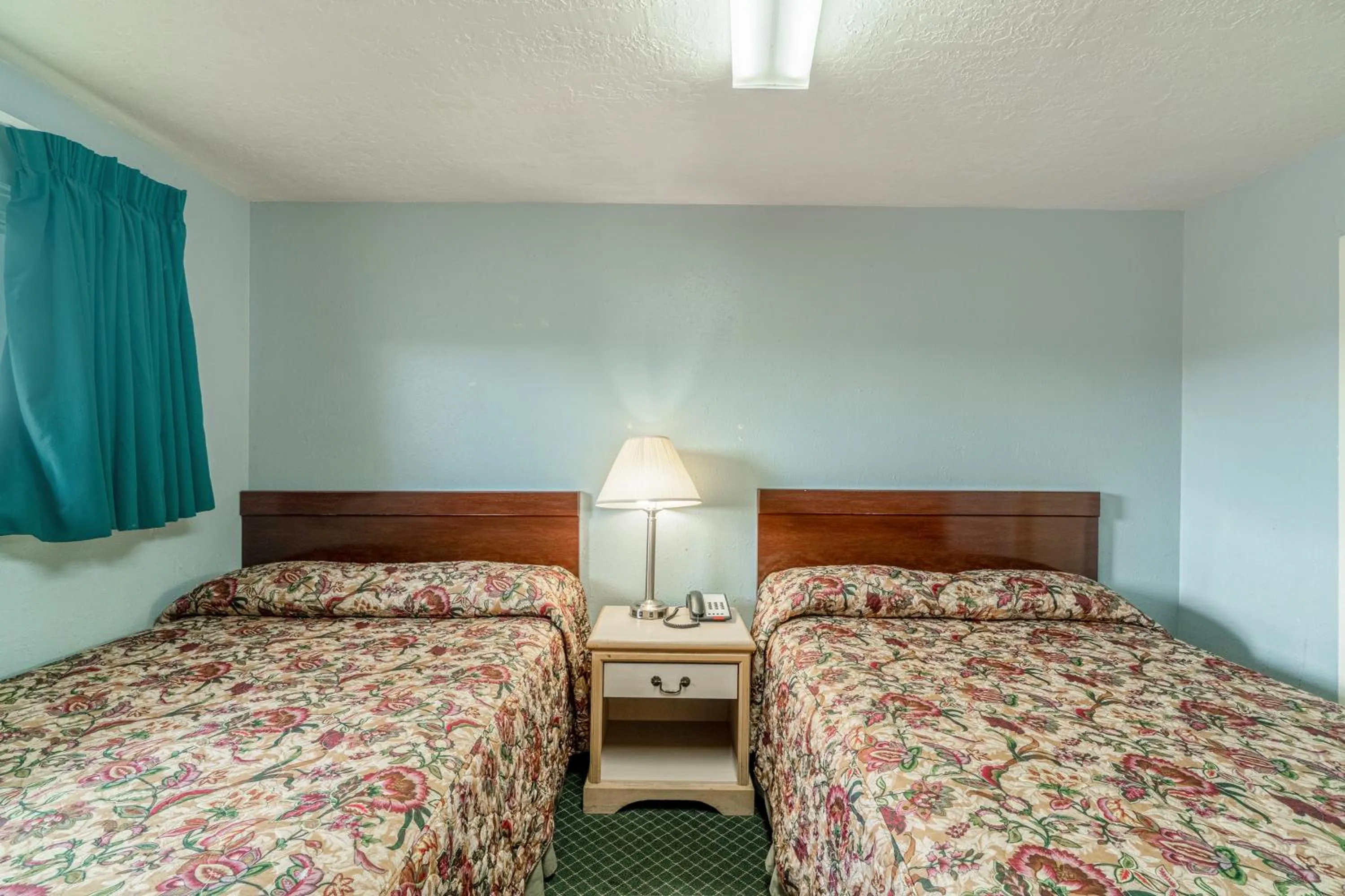 Bedroom, Bed in Hotel O Longhorn Boise City OK