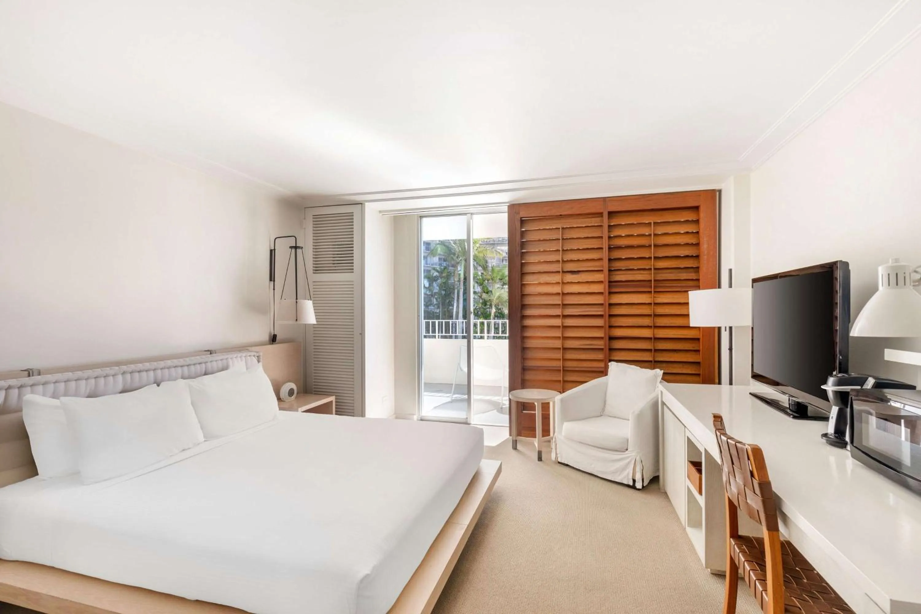 Bed in Hilton Vacation Club The Modern Honolulu