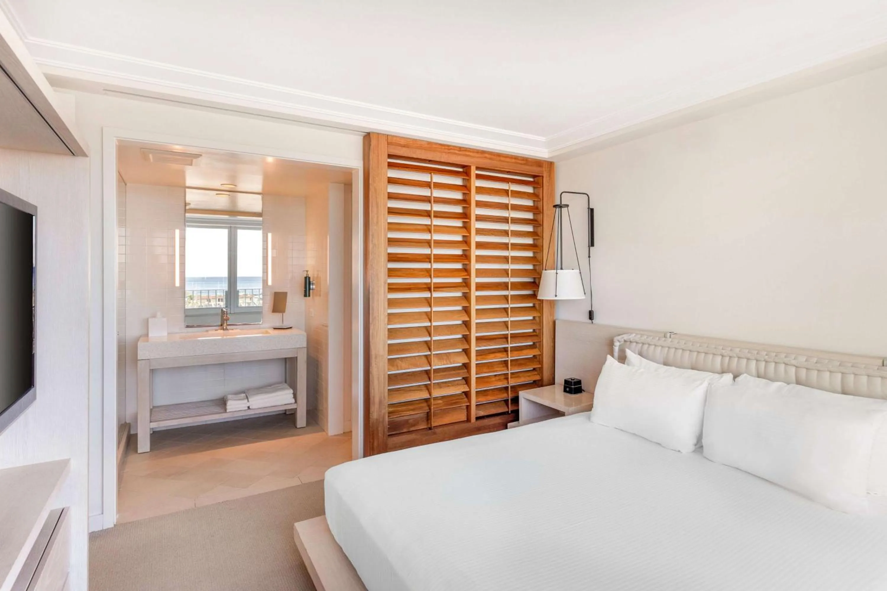 Bed in Hilton Vacation Club The Modern Honolulu