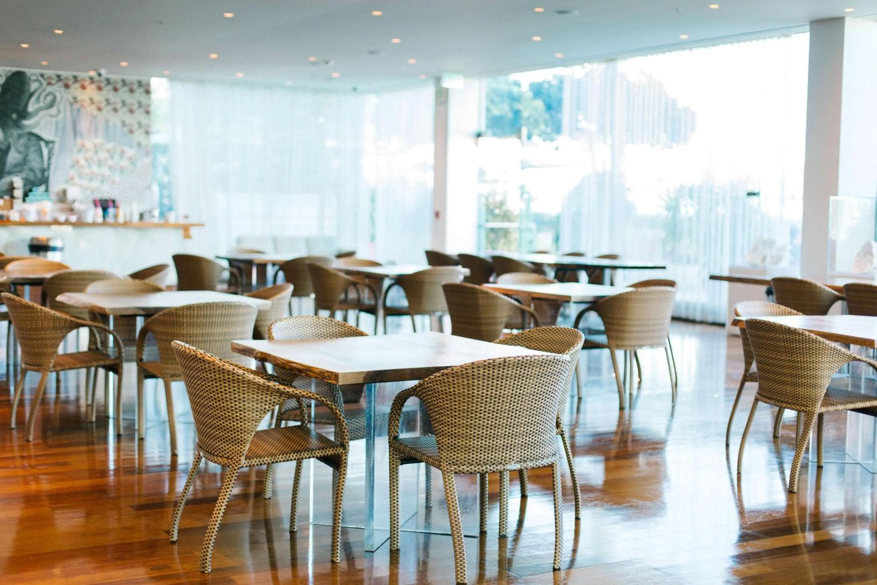 Restaurant/places to eat in Hilton Vacation Club The Modern Honolulu