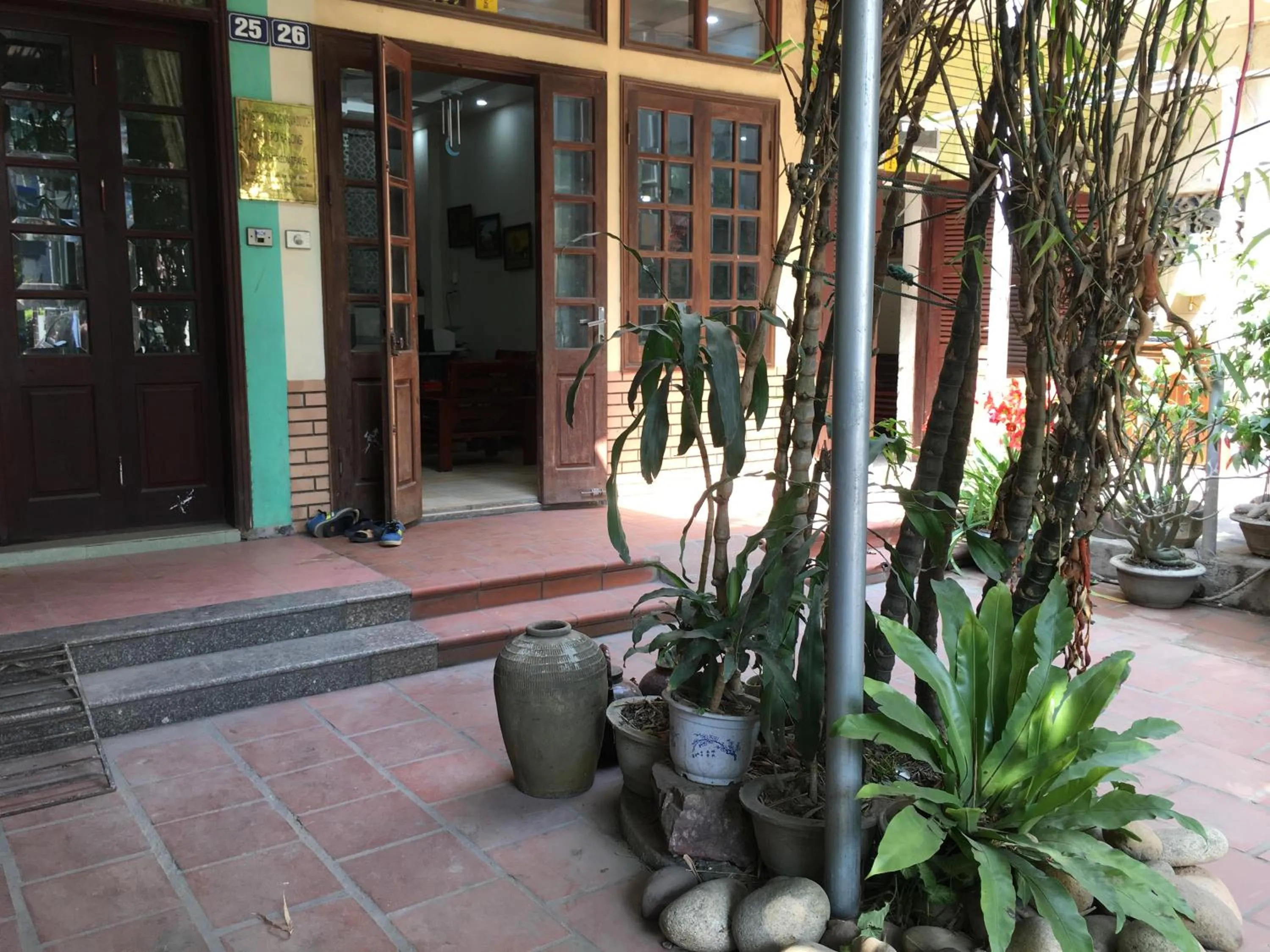 Facade/entrance in Halo Bay Homestay