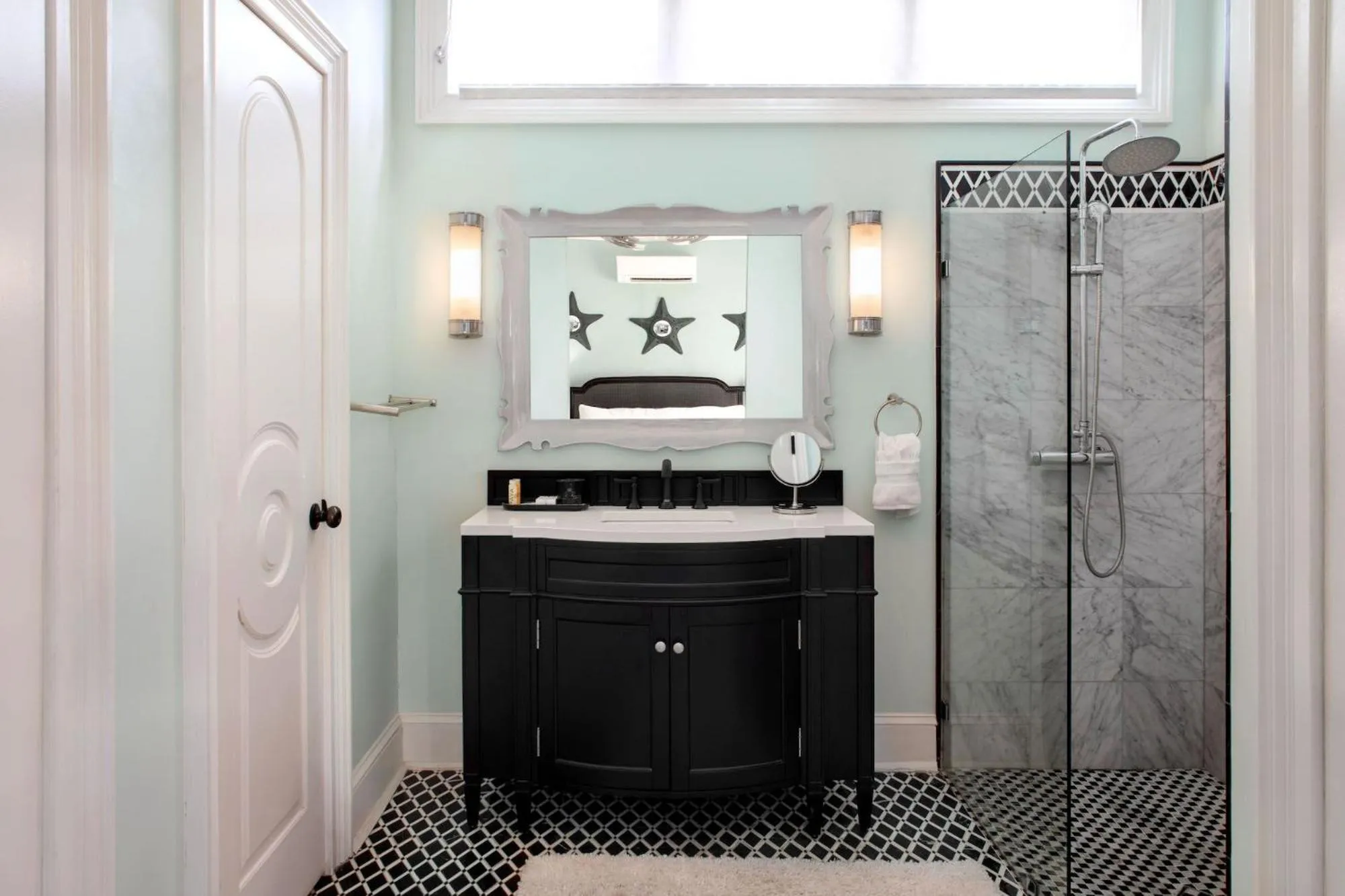 Bathroom in The Gardens Hotel