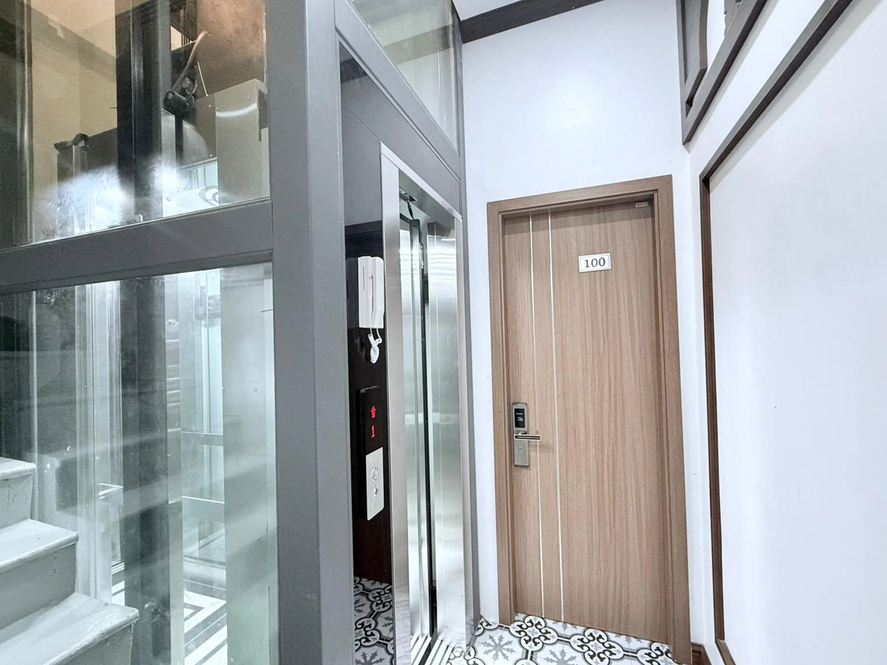 Property building in The Queen Hotel & Spa 2