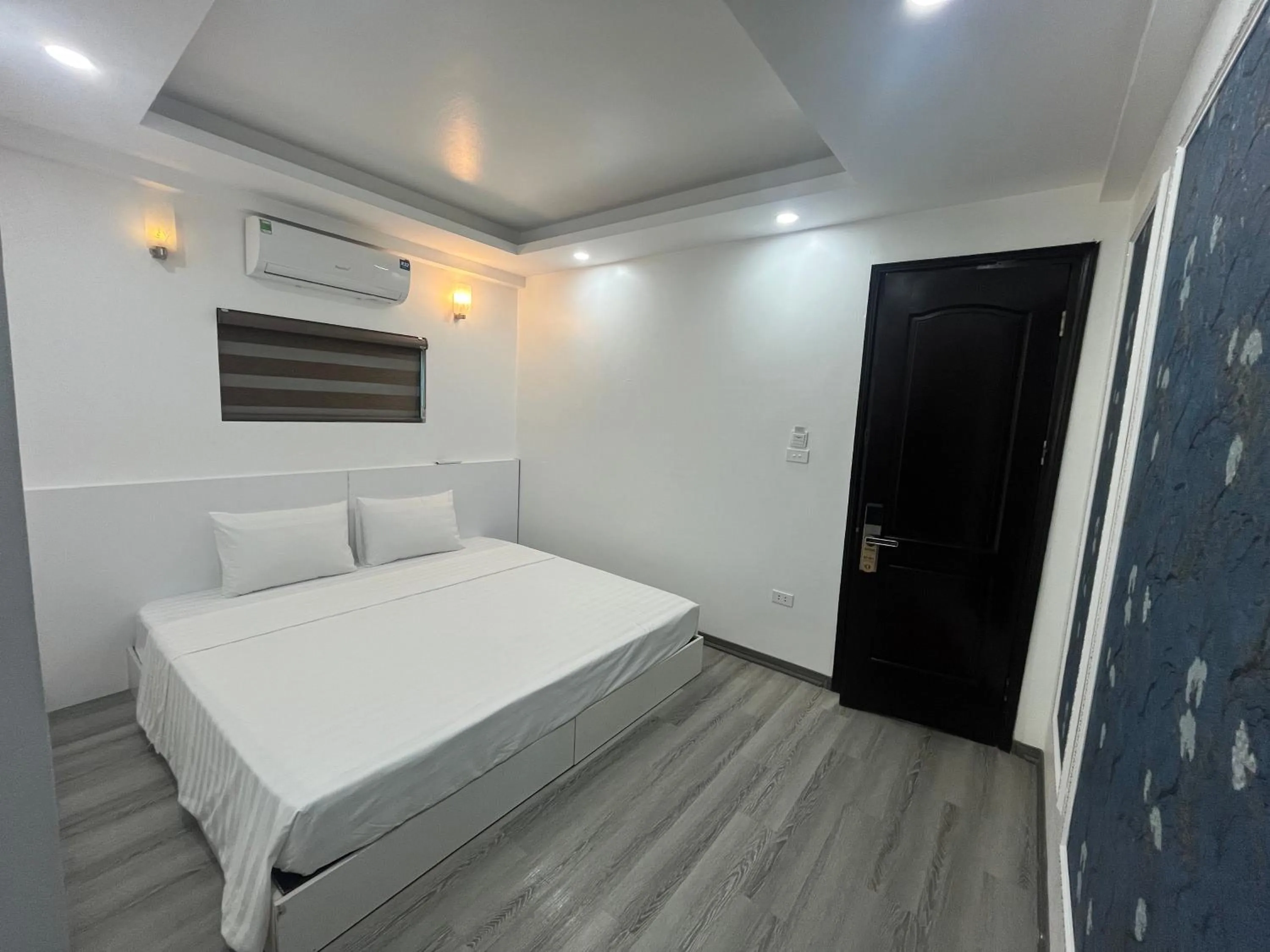 Bed in The Queen Hotel & Spa 2