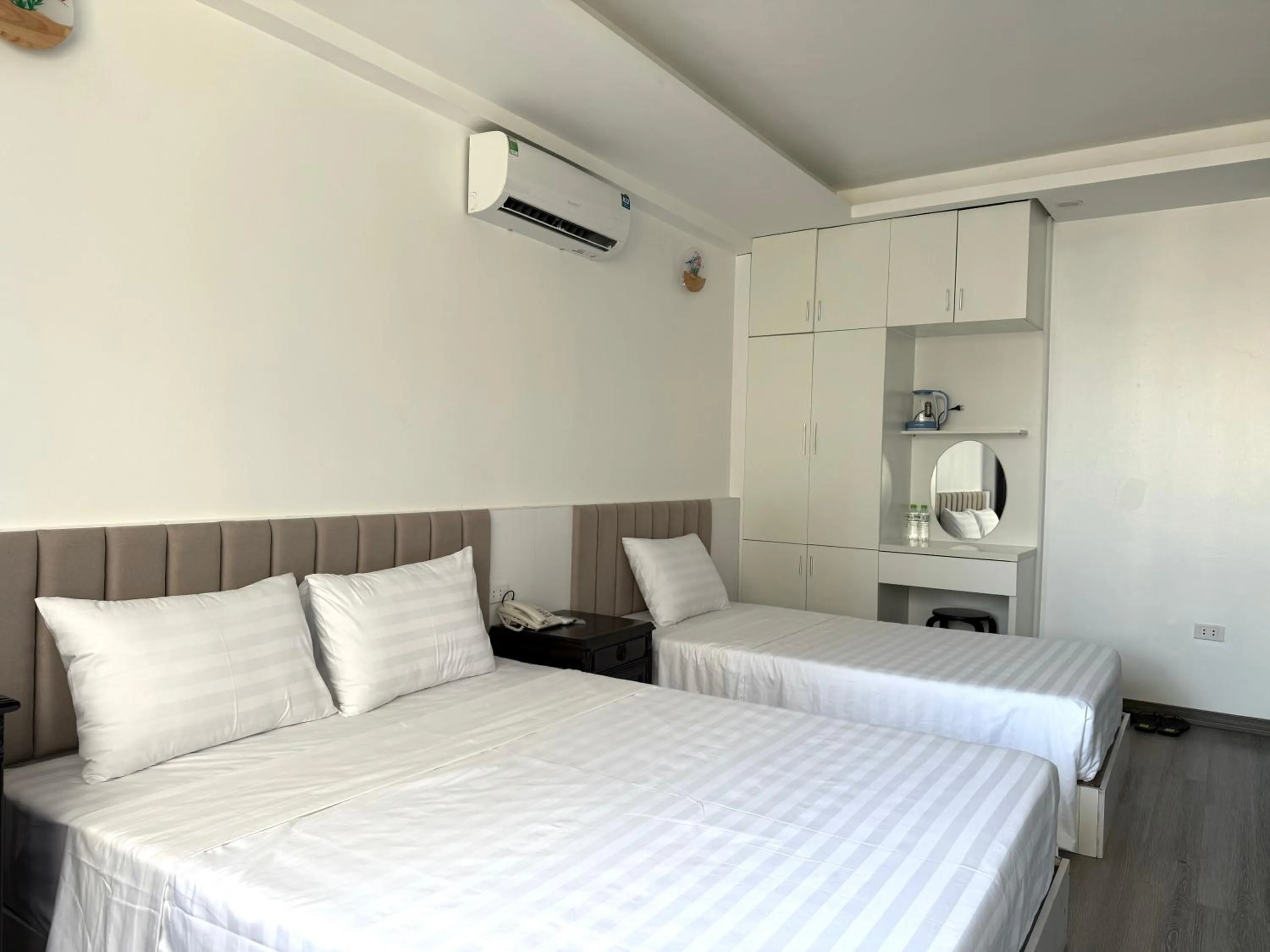 Bed in The Queen Hotel & Spa 2