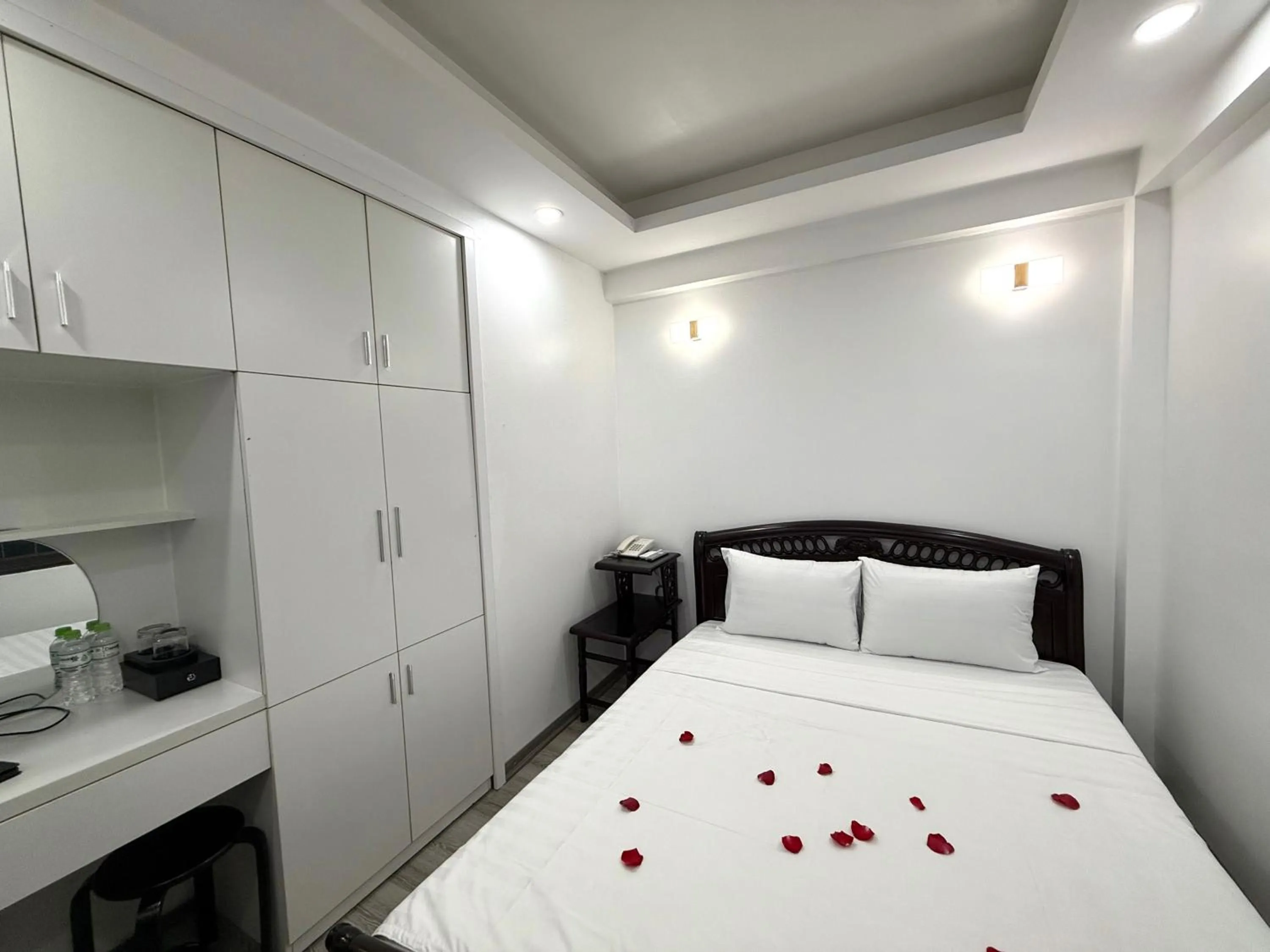 Bed in The Queen Hotel & Spa 2