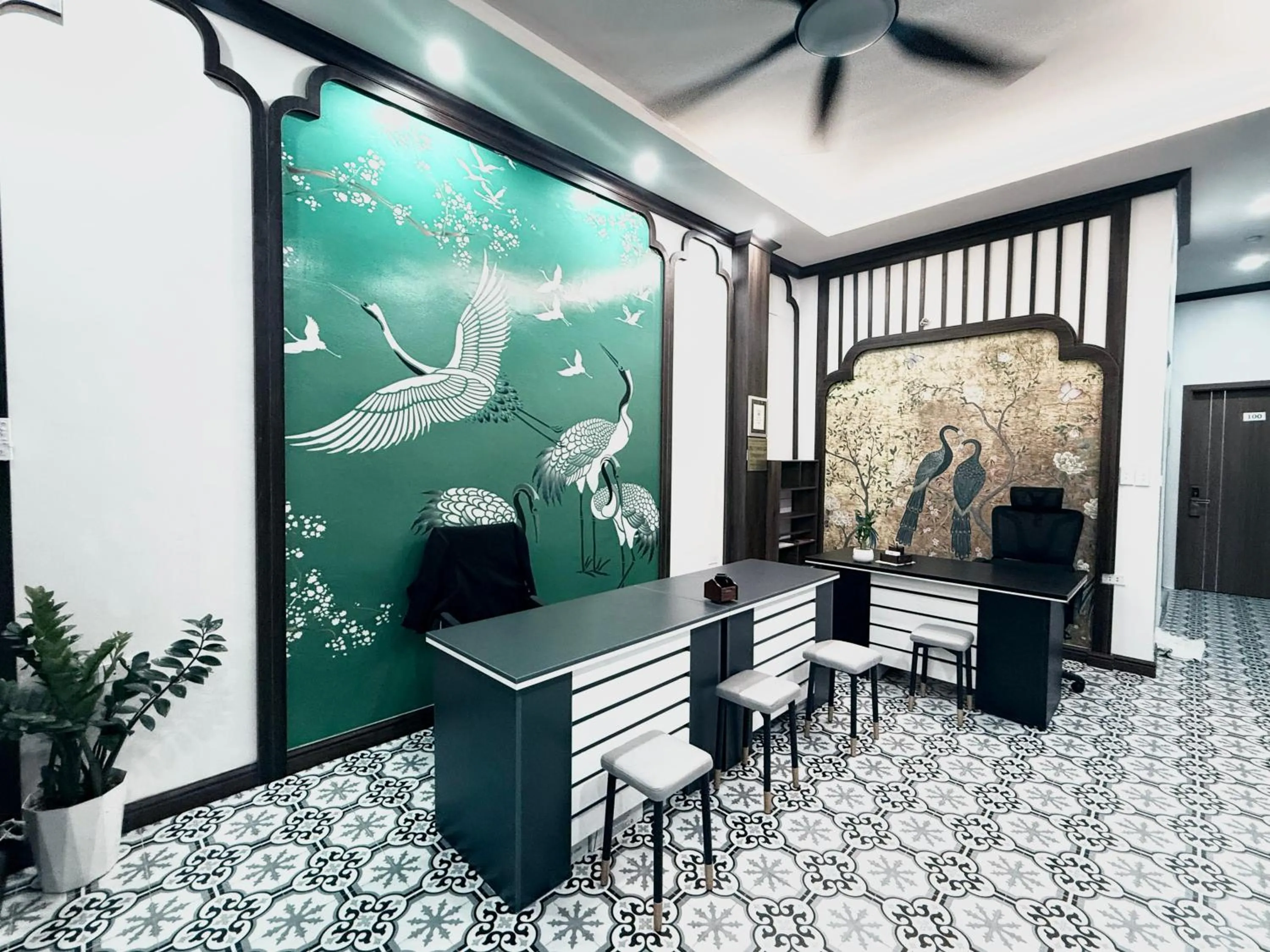 Living room in The Queen Hotel & Spa 2