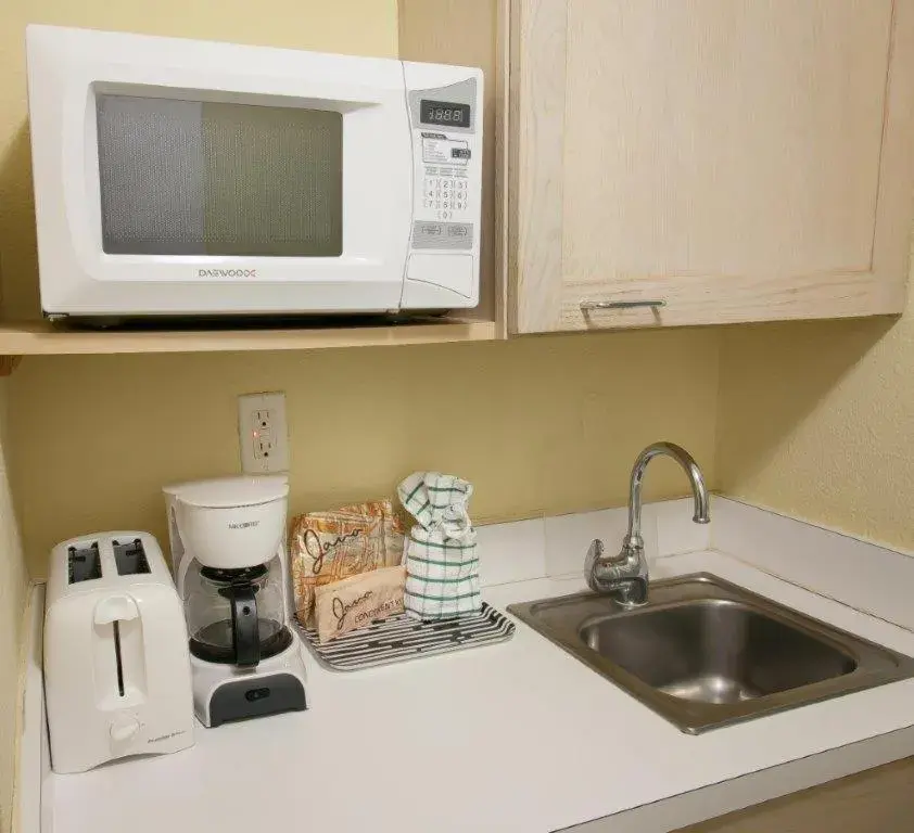 Double Room with Two Double Beds - single occupancy in Flamingo Bay Hotel & Marina Double Room with Two Double Beds - single occupancy in Flamingo Bay Hotel & Marina