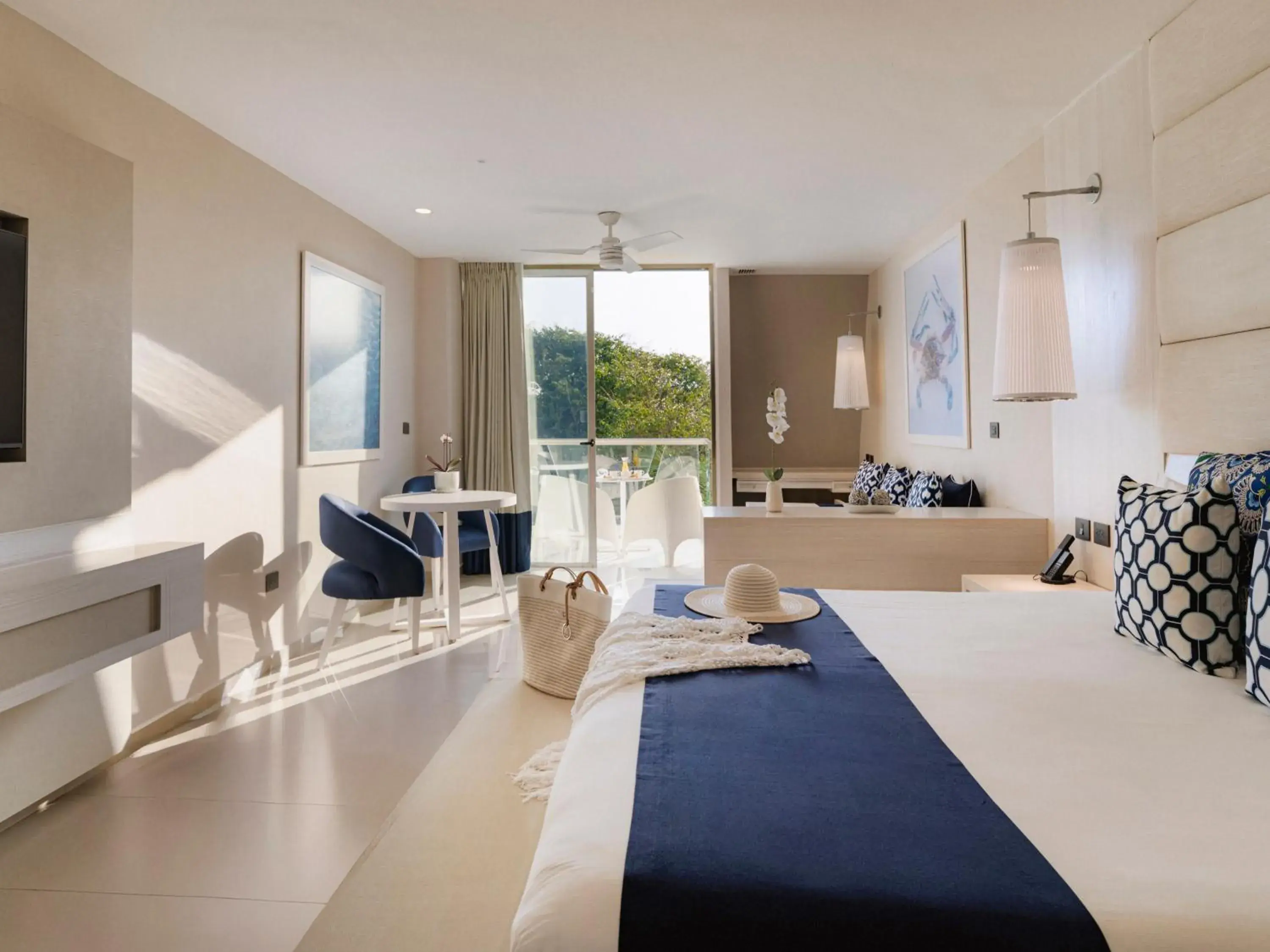 Deluxe Junior Suite - single occupancy in Grand Sirenis Riviera Maya Resort & Spa All Inclusive Deluxe Junior Suite - single occupancy in Grand Sirenis Riviera Maya Resort & Spa All Inclusive