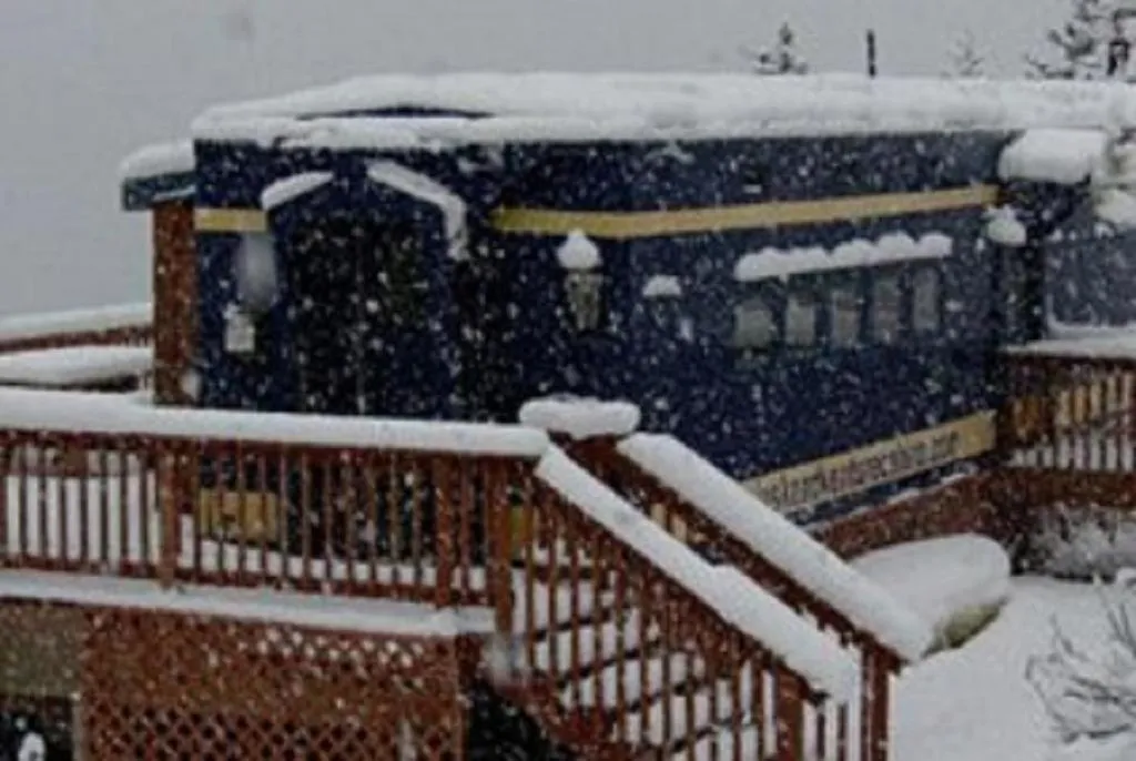 Alaska Adventure Cabins