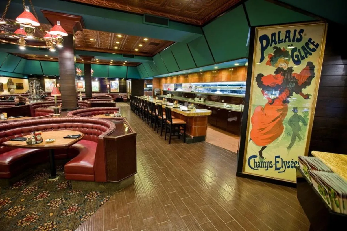 Restaurant/places to eat in Carson Valley Motor Lodge and Suites