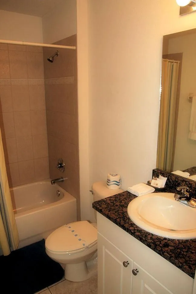 Bathroom in Lakeside Vacations