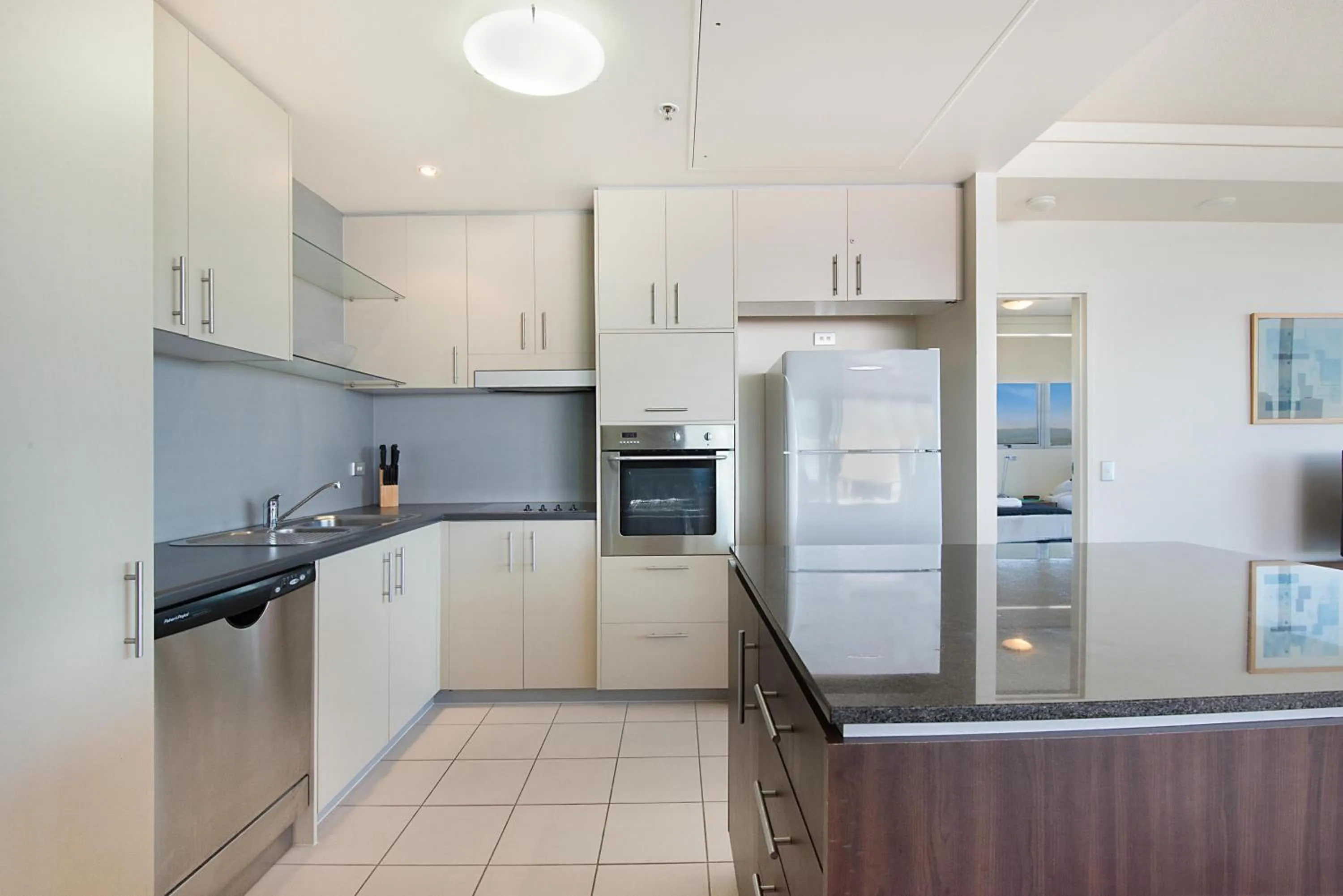 Coffee/tea facilities in The Grand Apartments