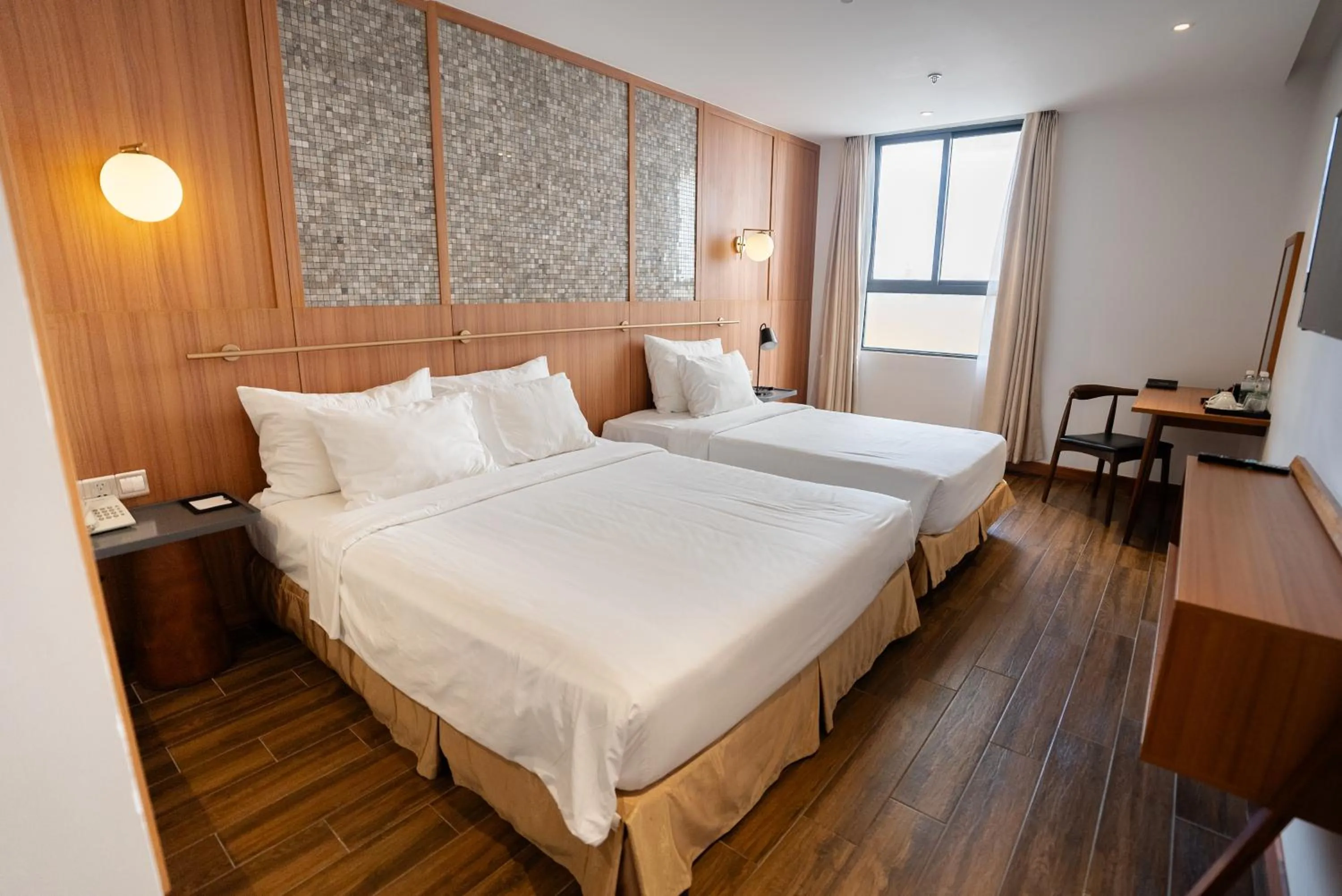 Bedroom, Bed in Majestic Premium Hotel