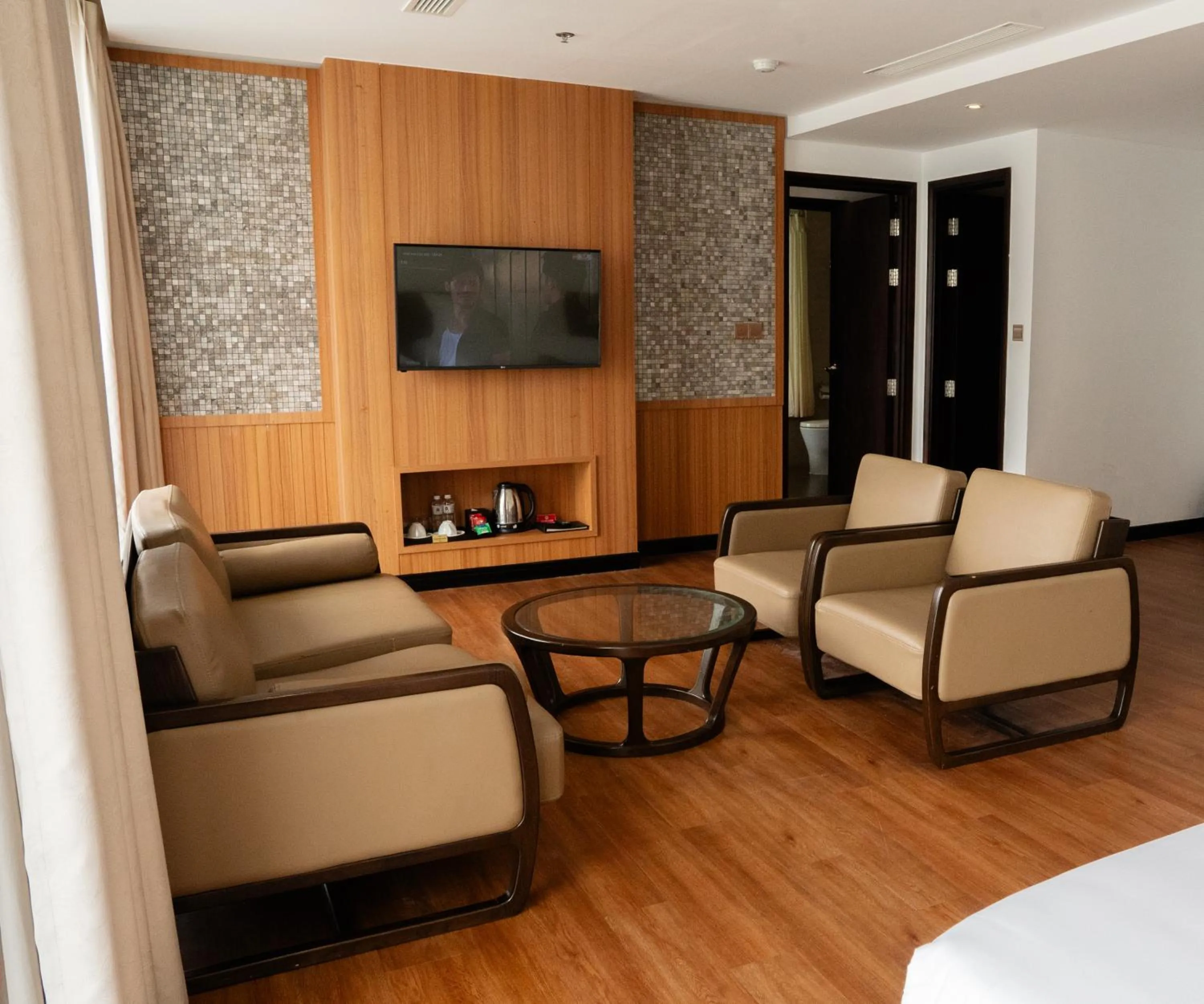 Living room in Majestic Premium Hotel