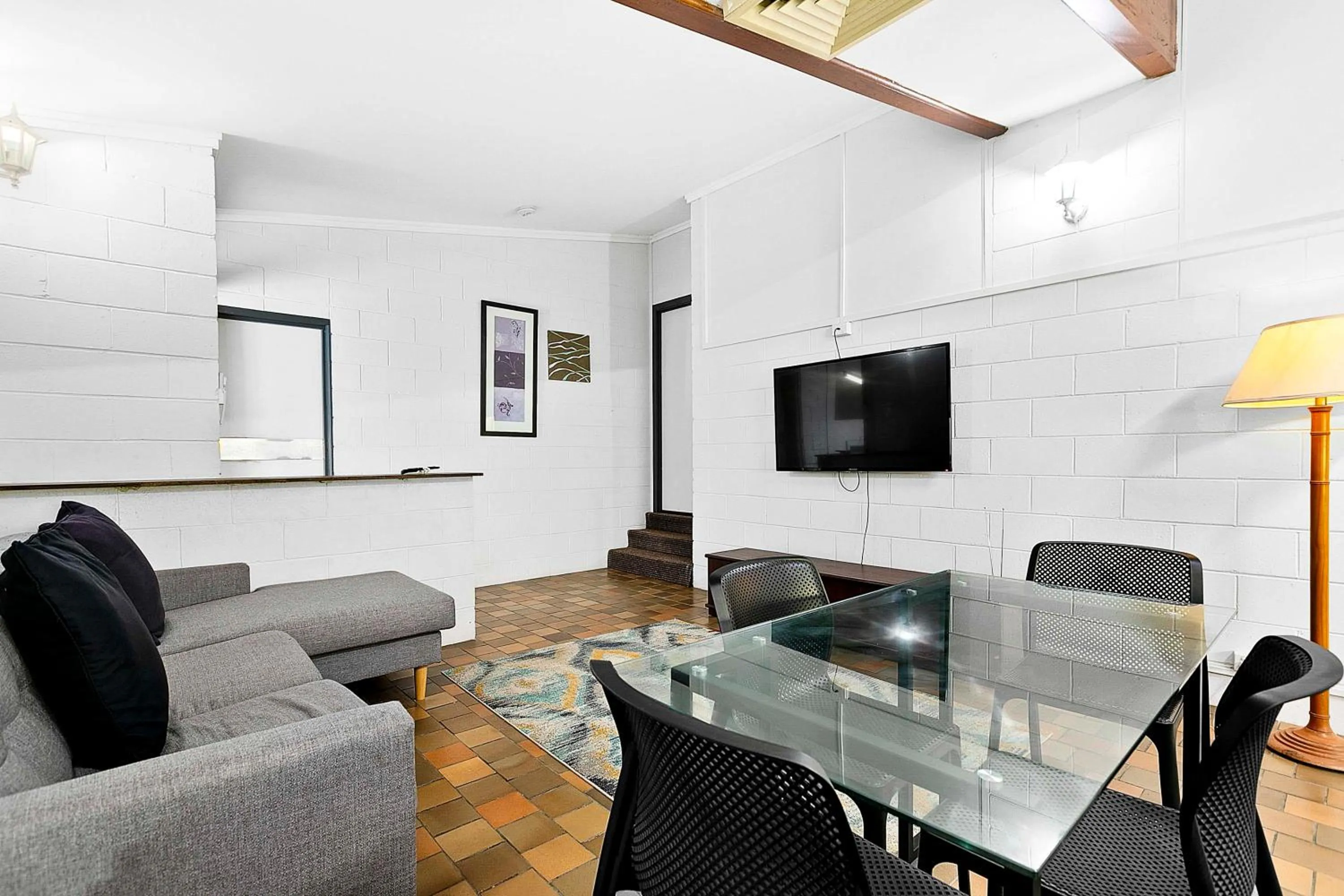 Living room in Arkana Motel Maryborough, SureStay Collection by Best Western