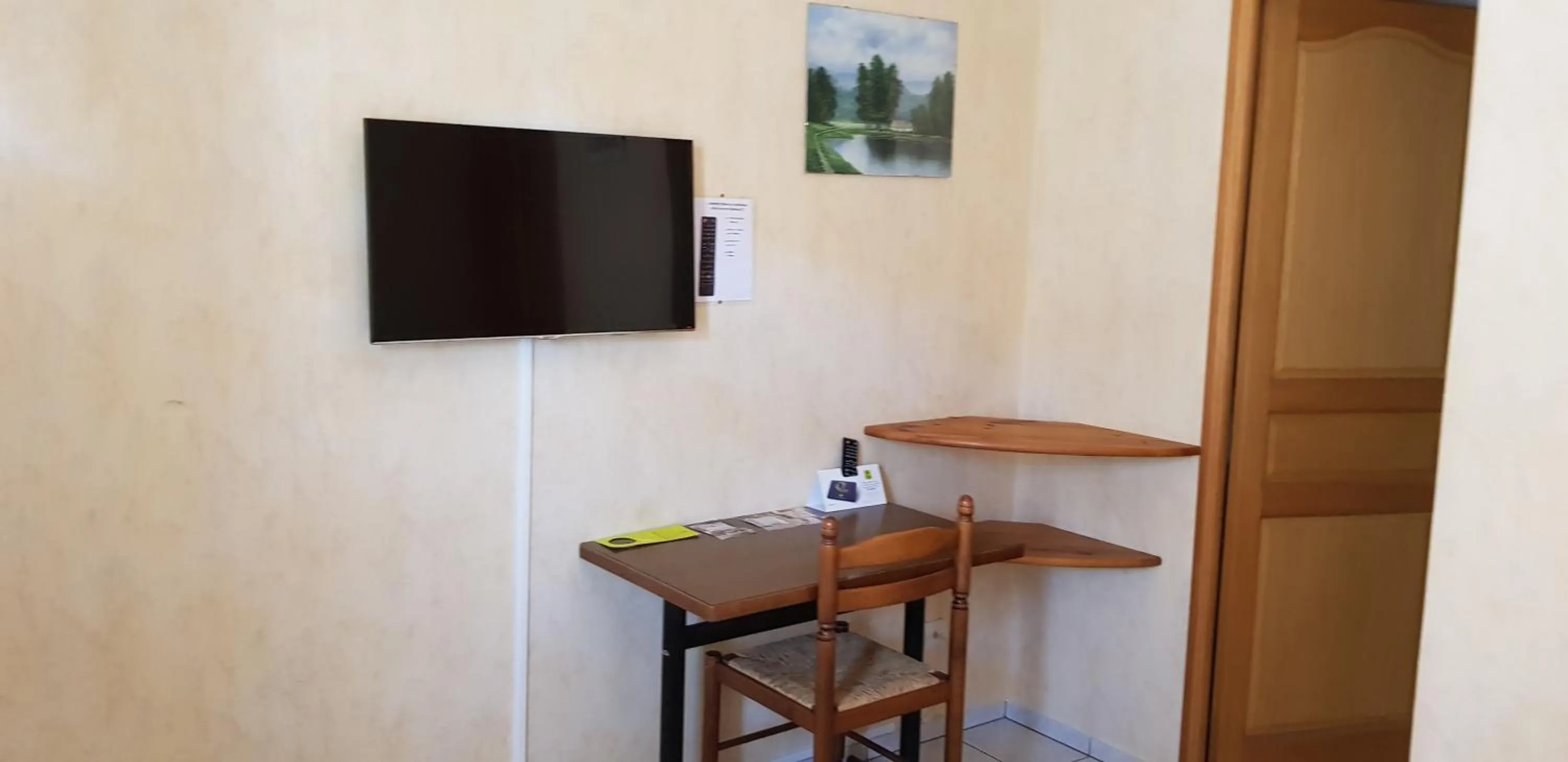 LOGIS - Hôtel & restaurant "L'envie des mets"