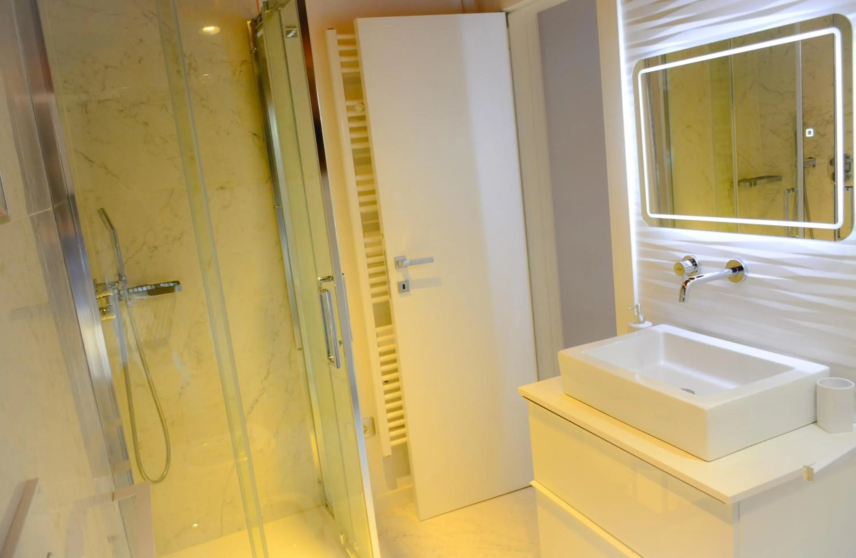 Bathroom in Rocca Palazzaccio