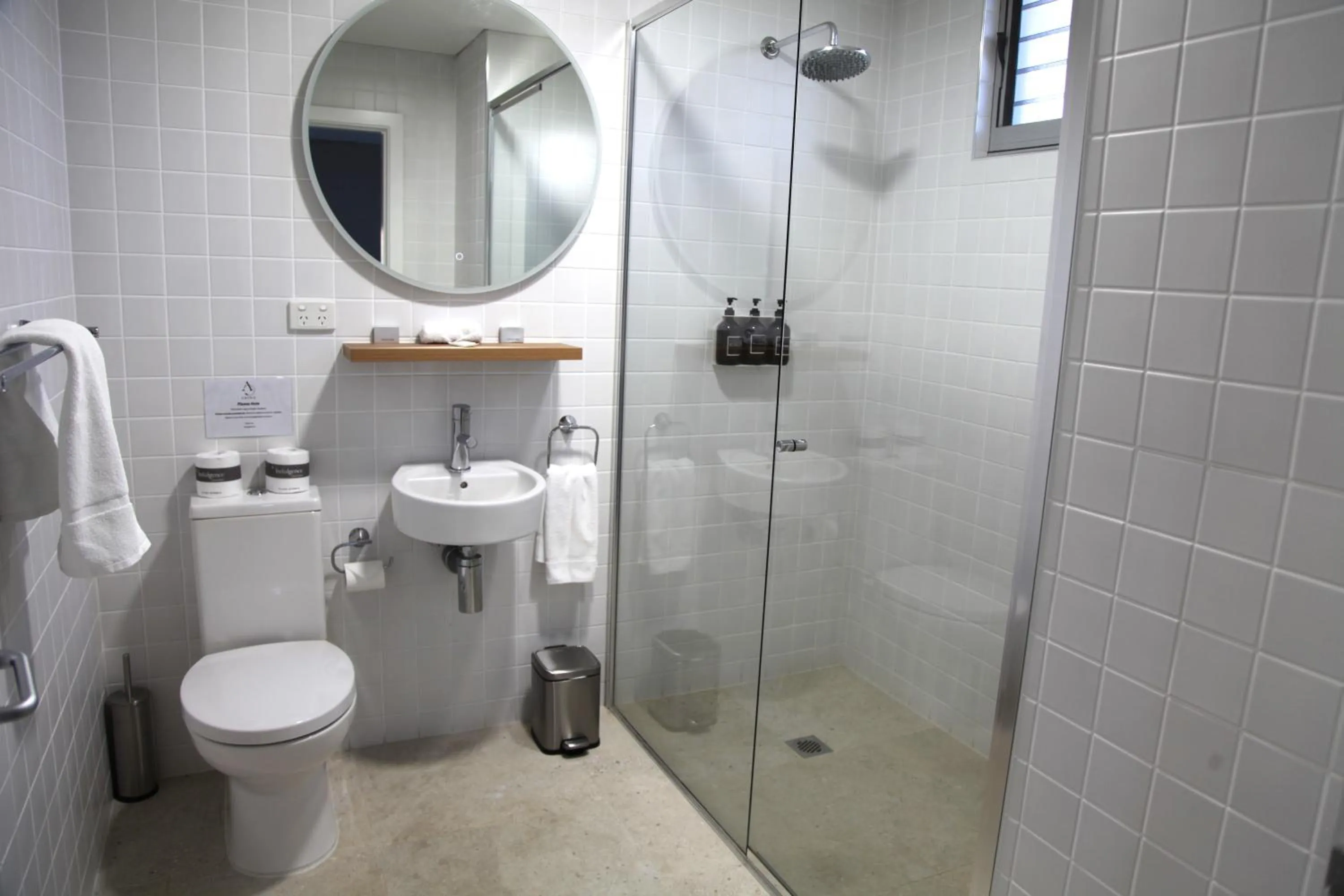 Bathroom in Adina Vineyard